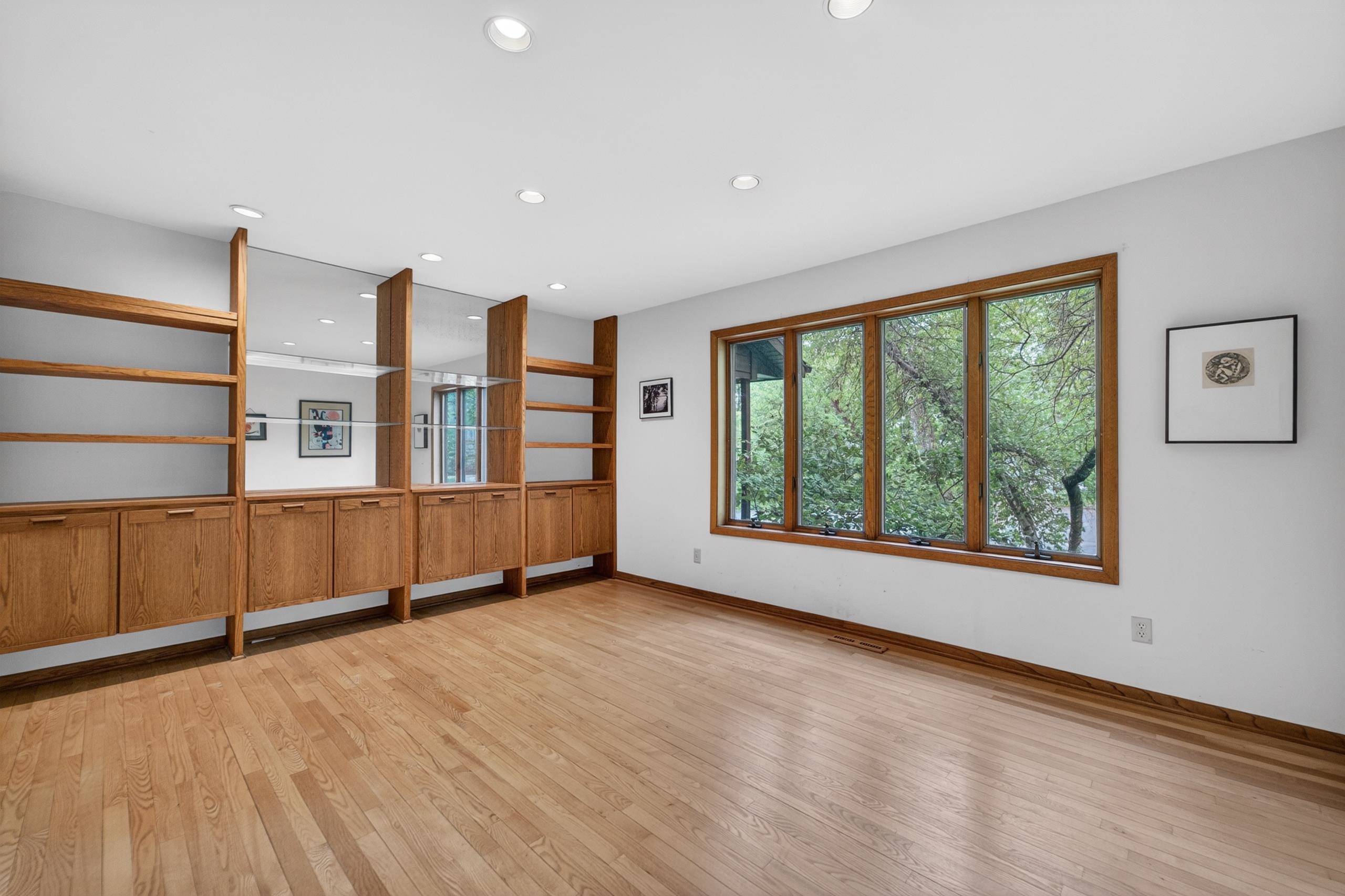 5 Wood Crest Court