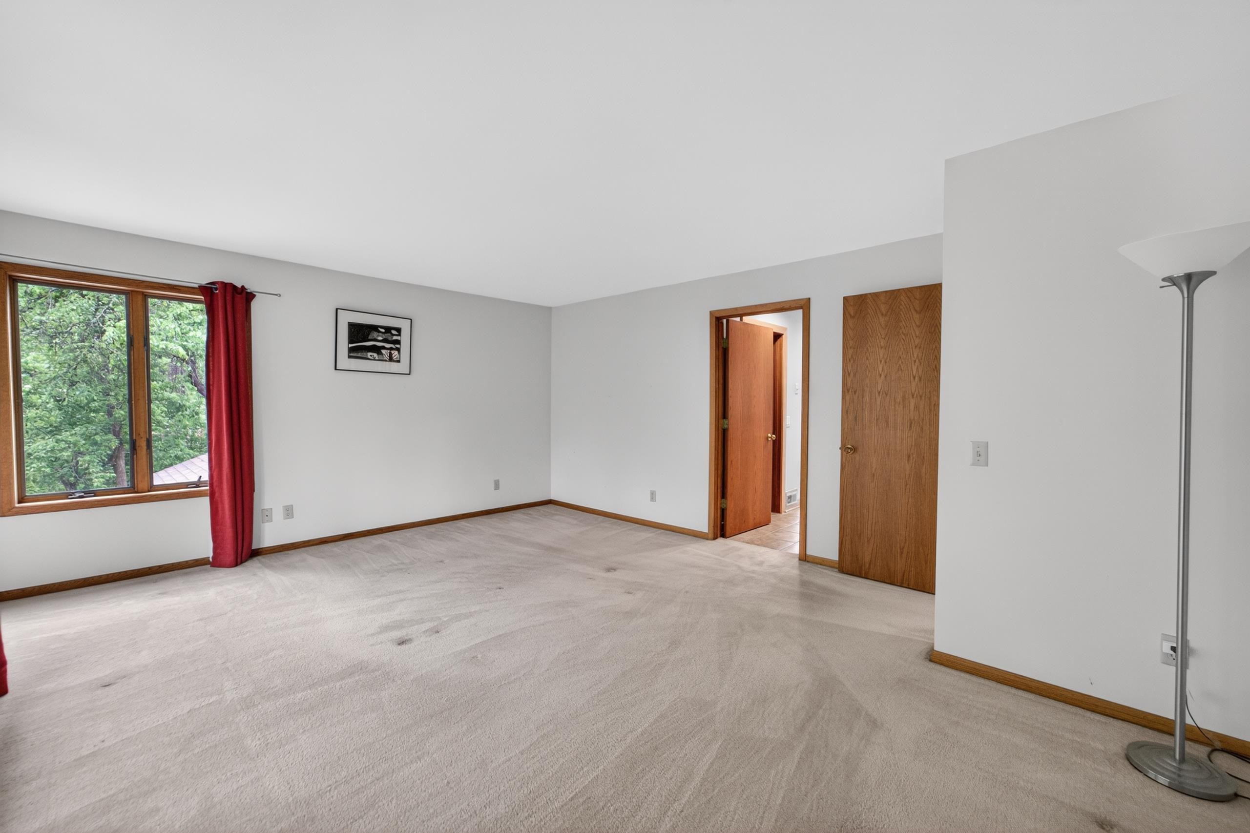 5 Wood Crest Court