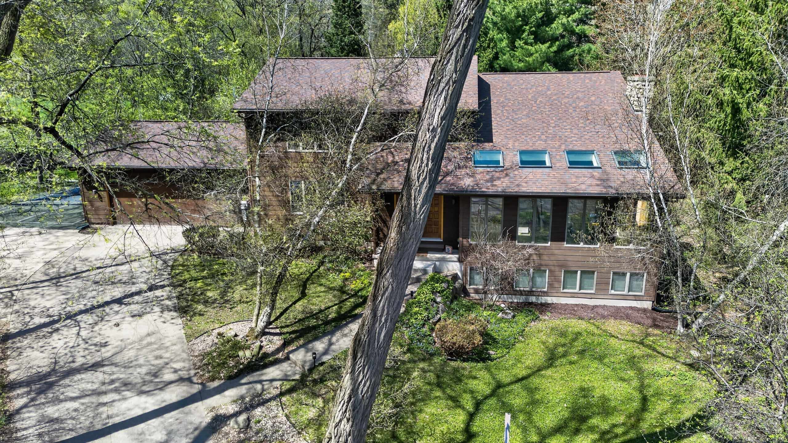 5 Wood Crest Court
