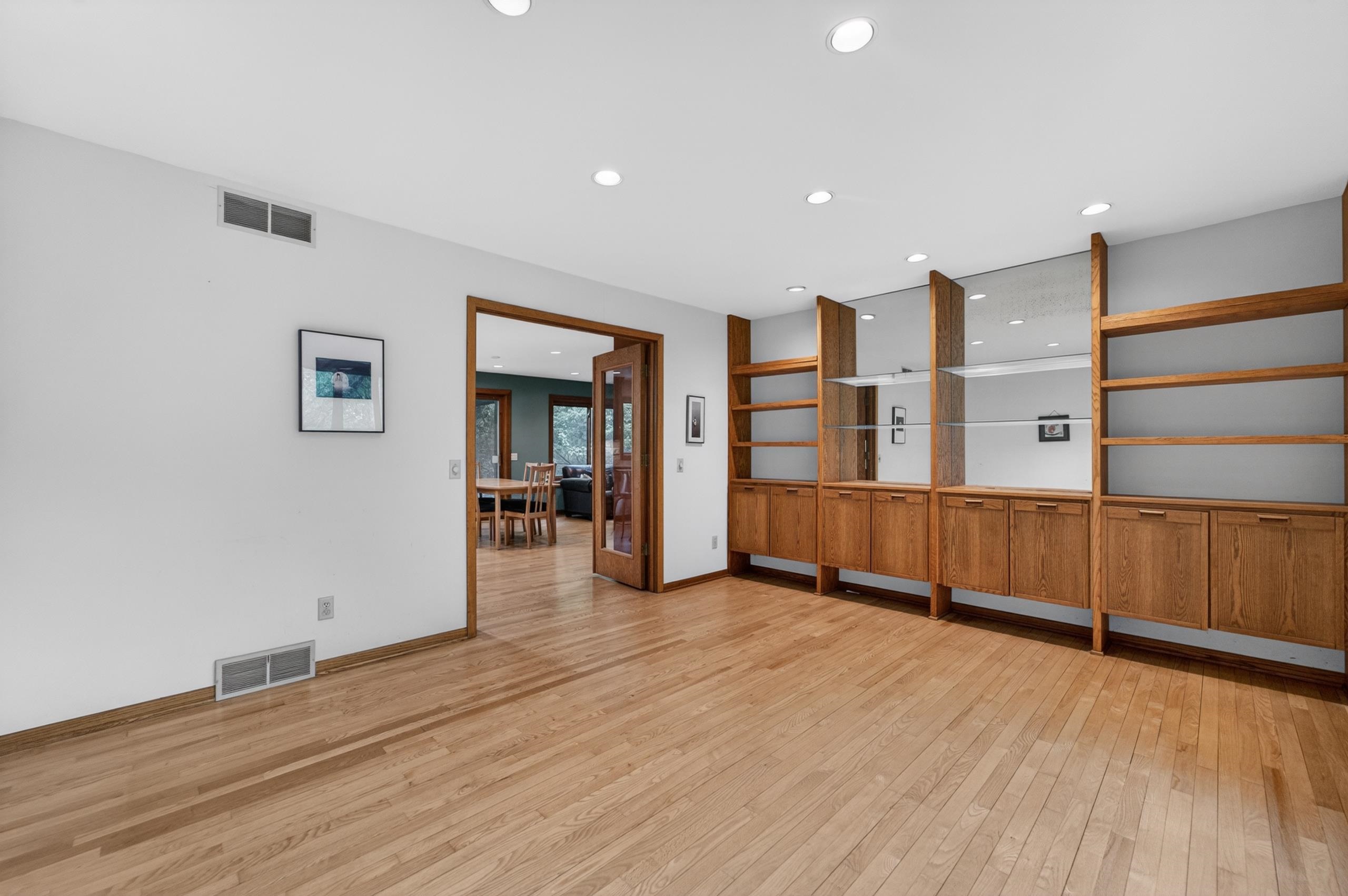 5 Wood Crest Court