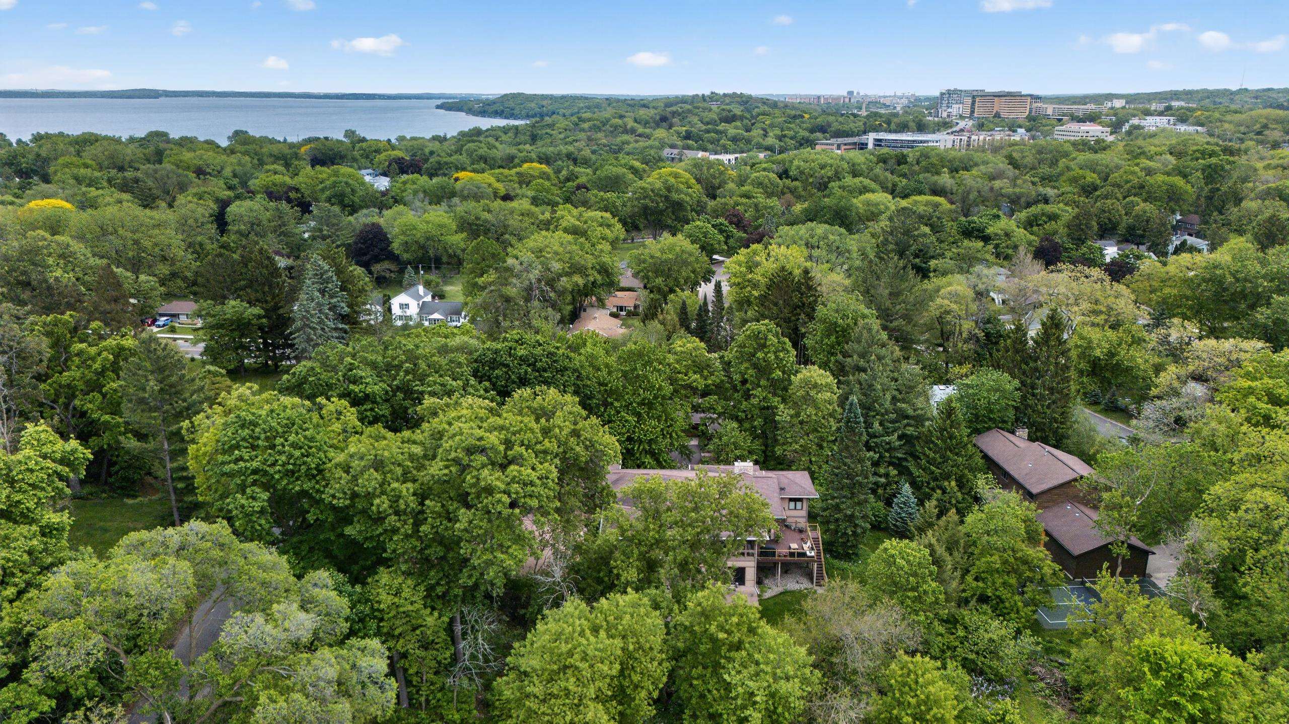 5 Wood Crest Court