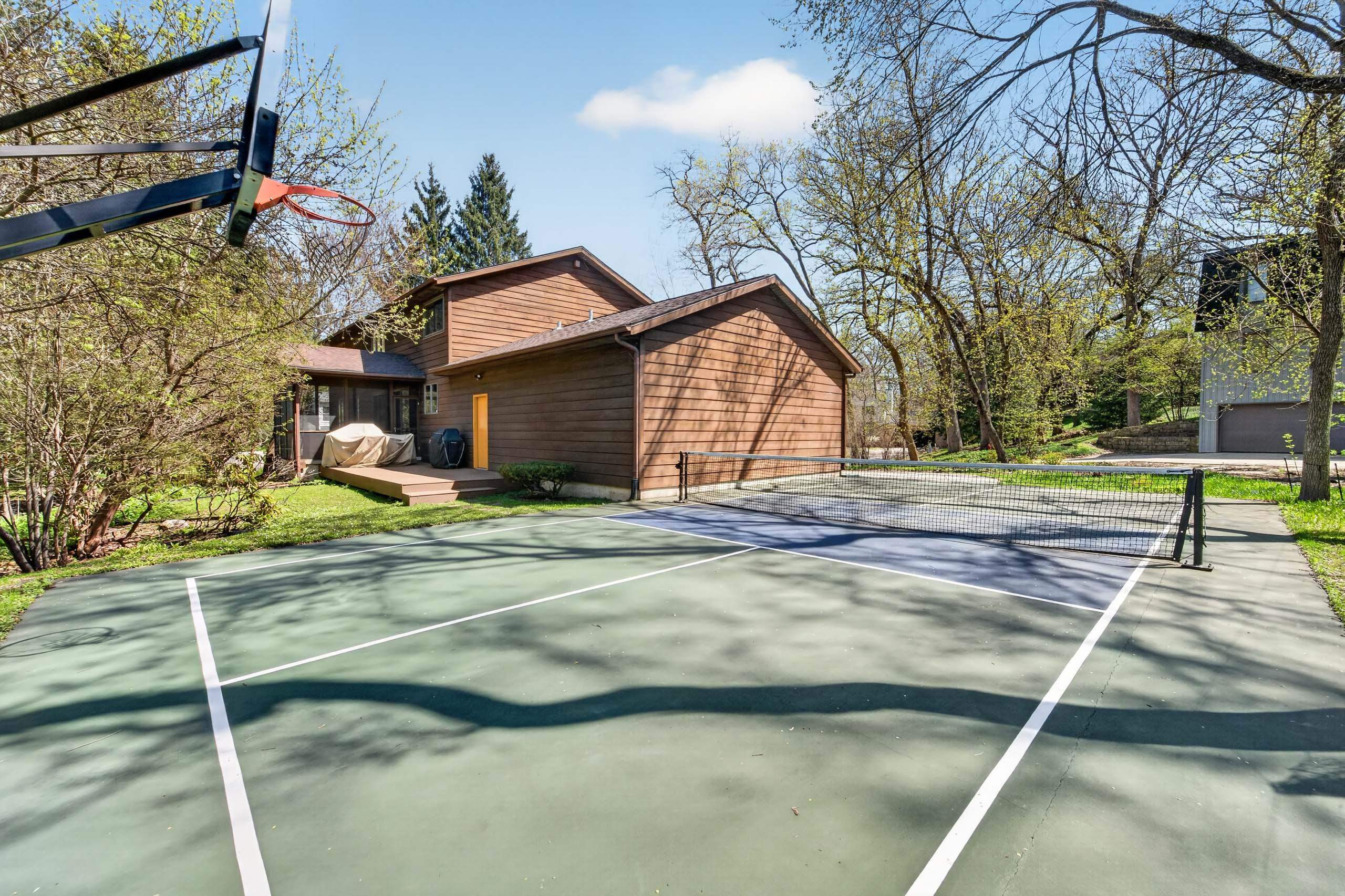 5 Wood Crest Court