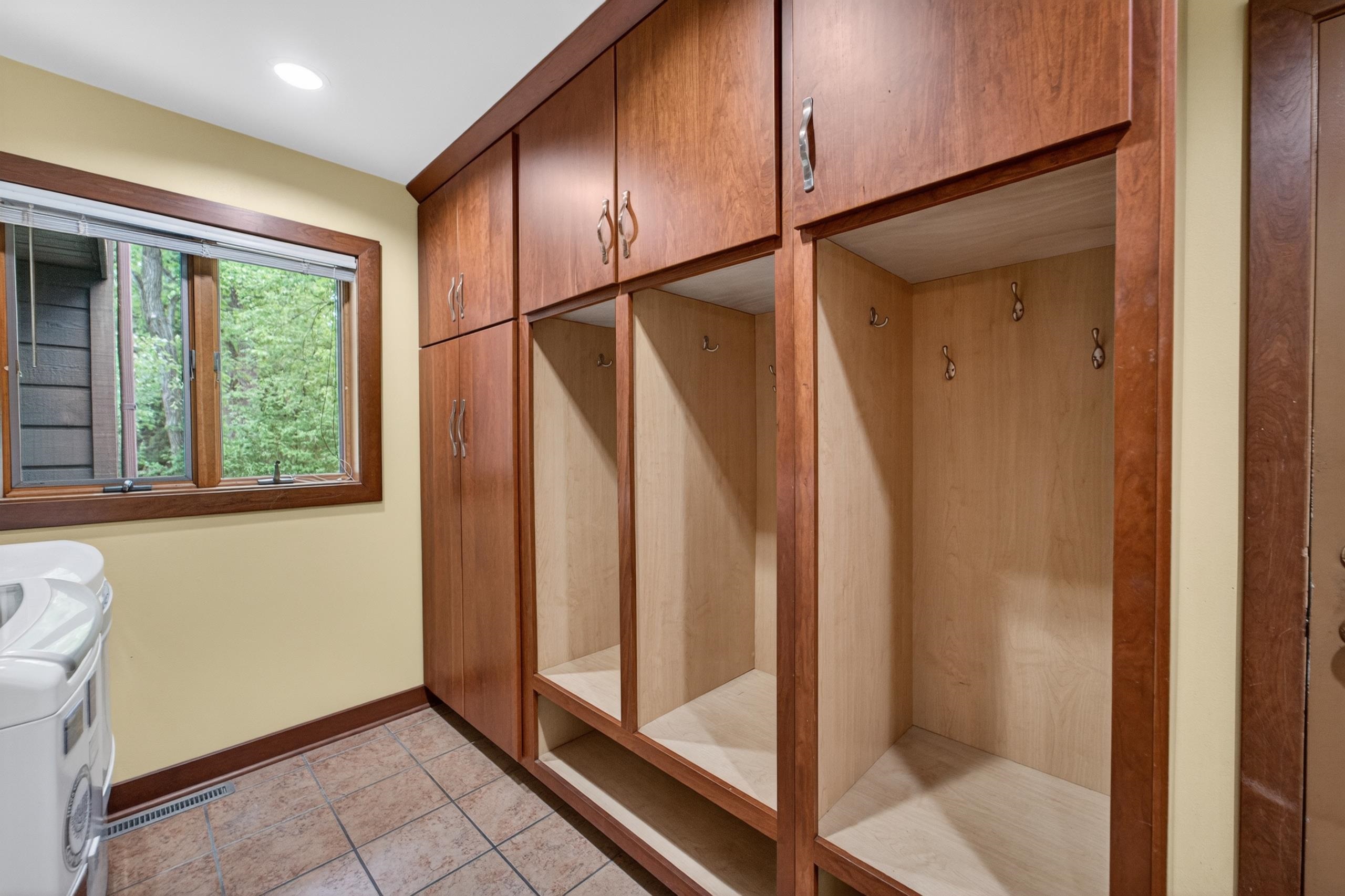 5 Wood Crest Court