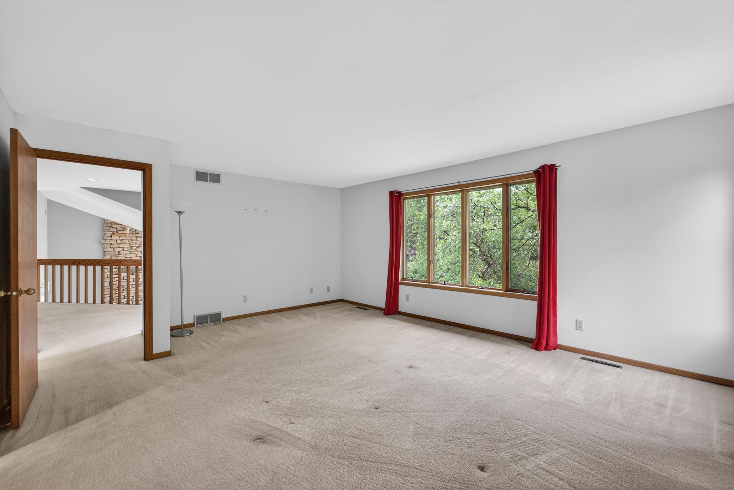 5 Wood Crest Court