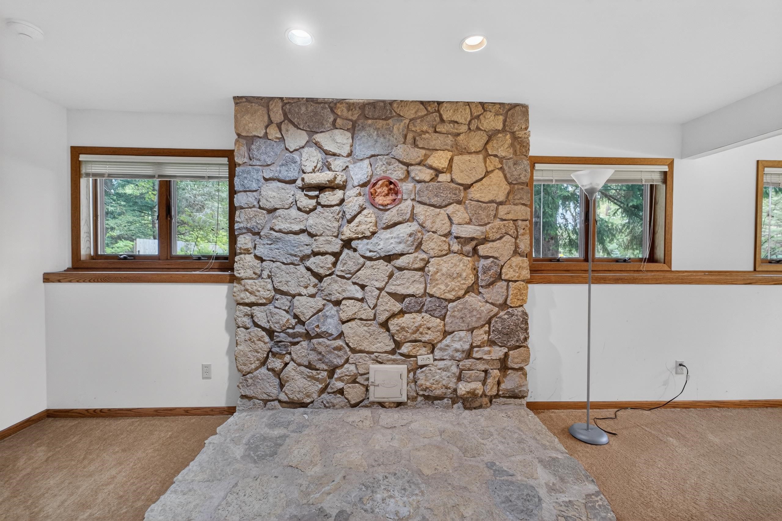 5 Wood Crest Court