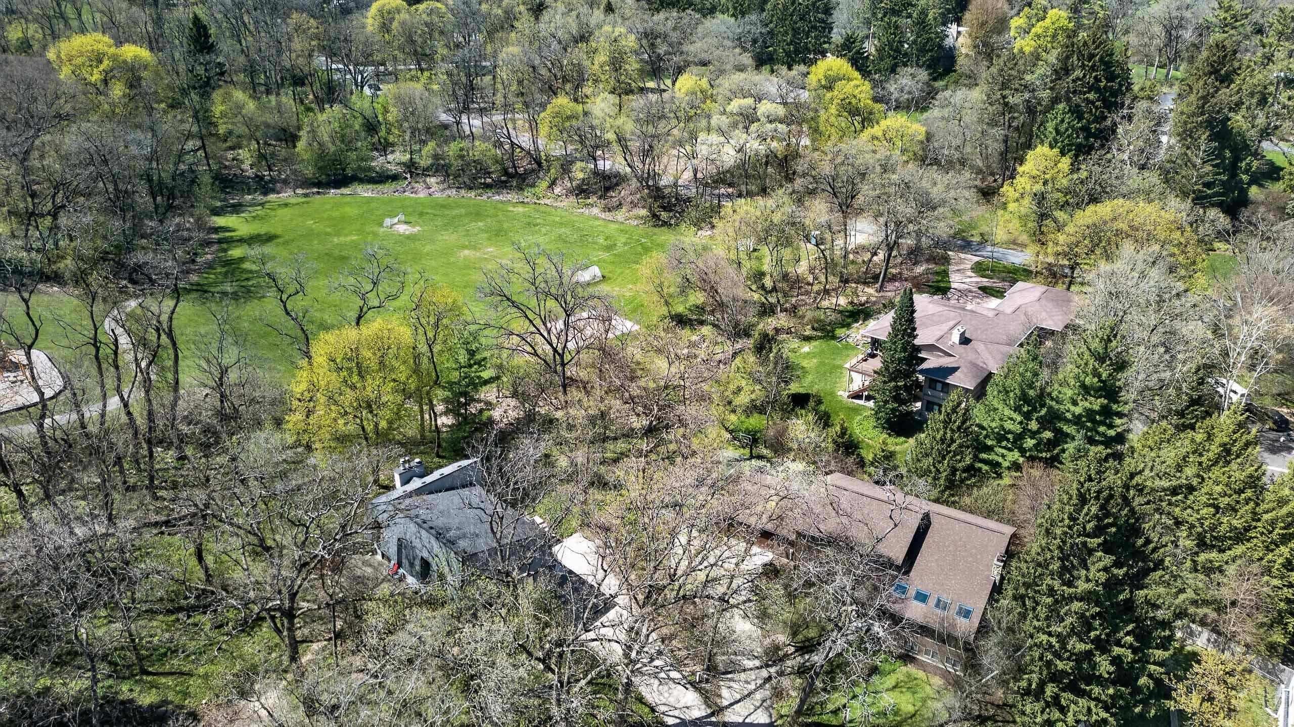 5 Wood Crest Court