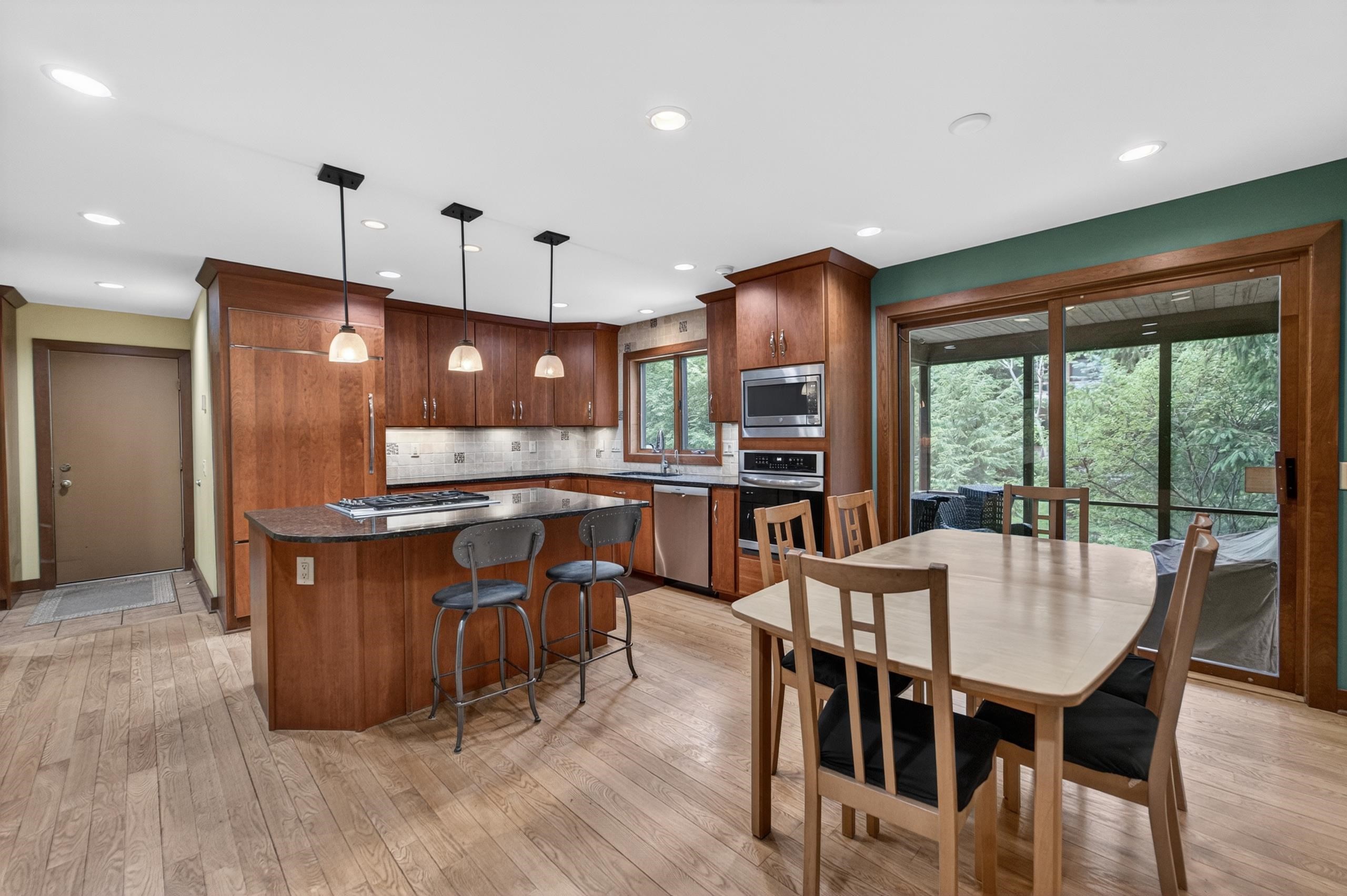 5 Wood Crest Court