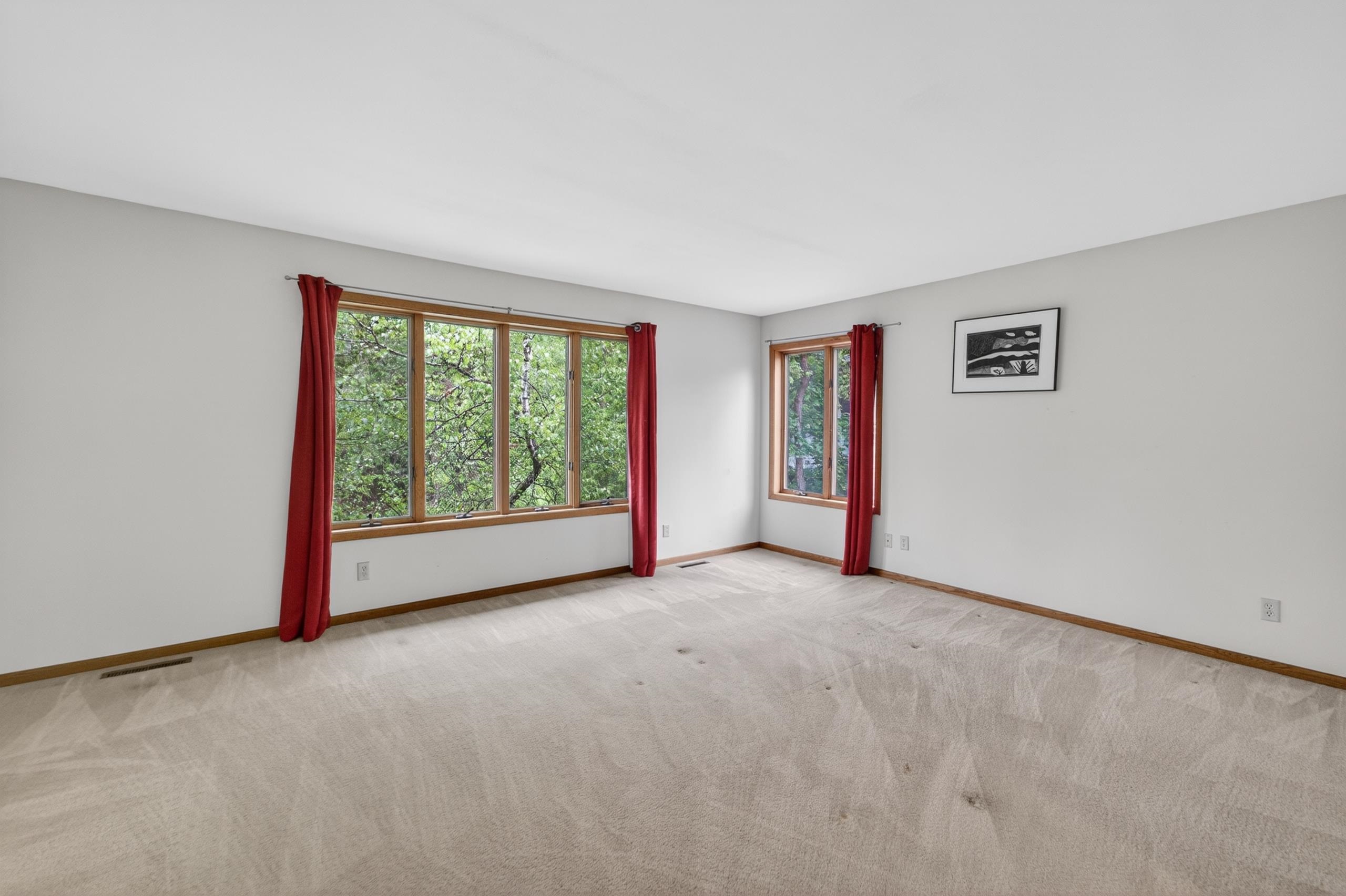 5 Wood Crest Court