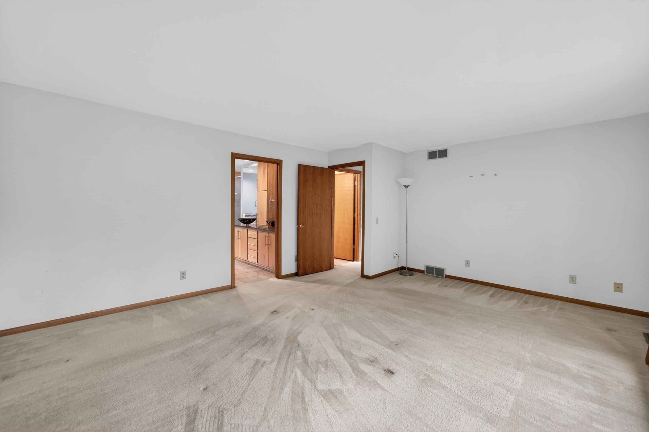 5 Wood Crest Court