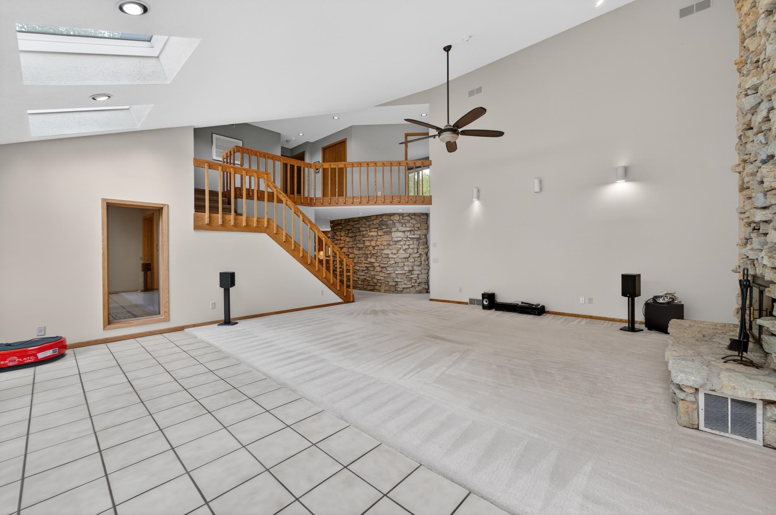 5 Wood Crest Court
