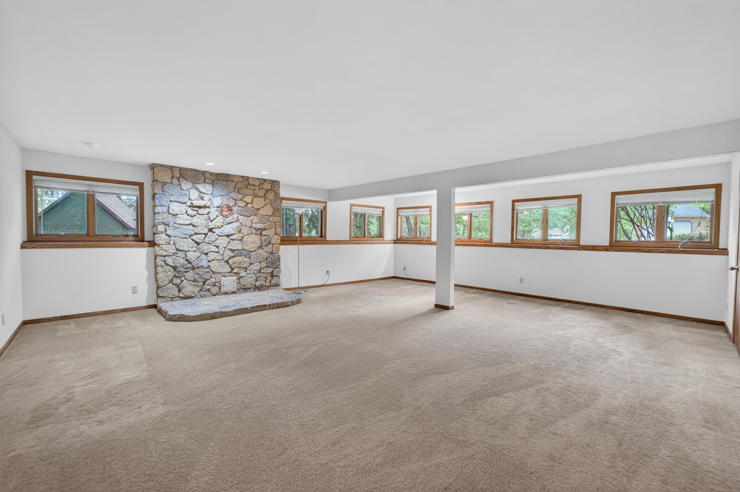 5 Wood Crest Court