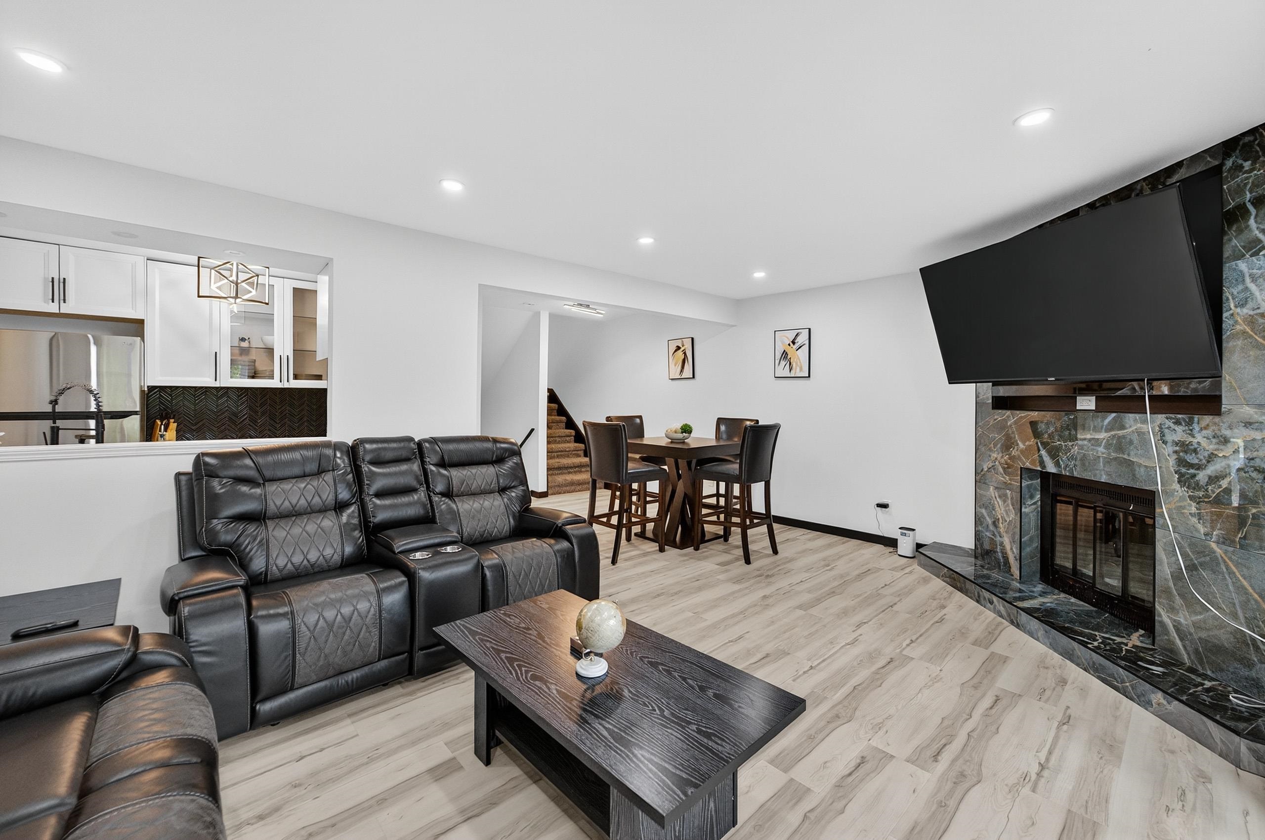 2911 Marina Drive