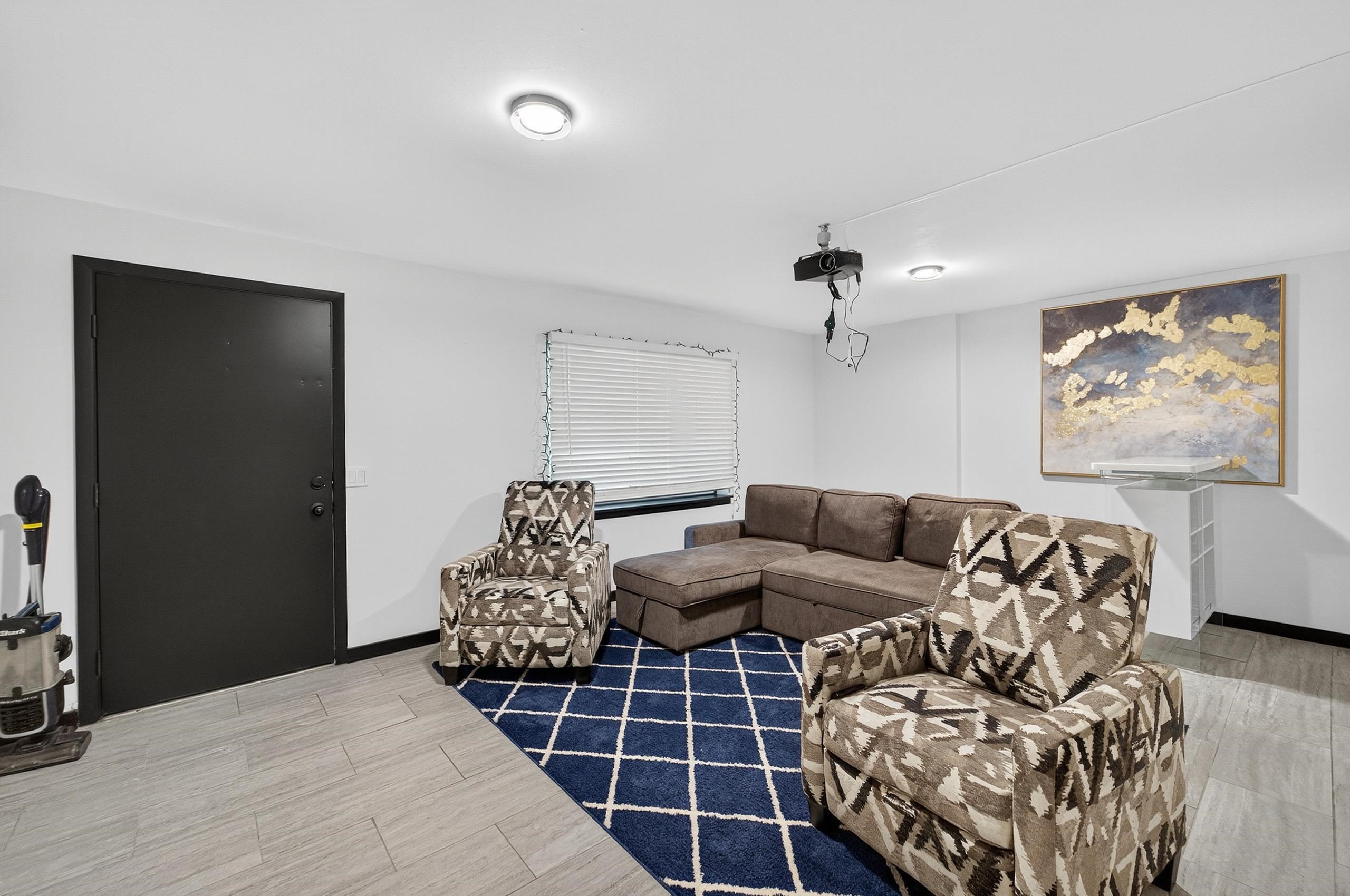 2911 Marina Drive