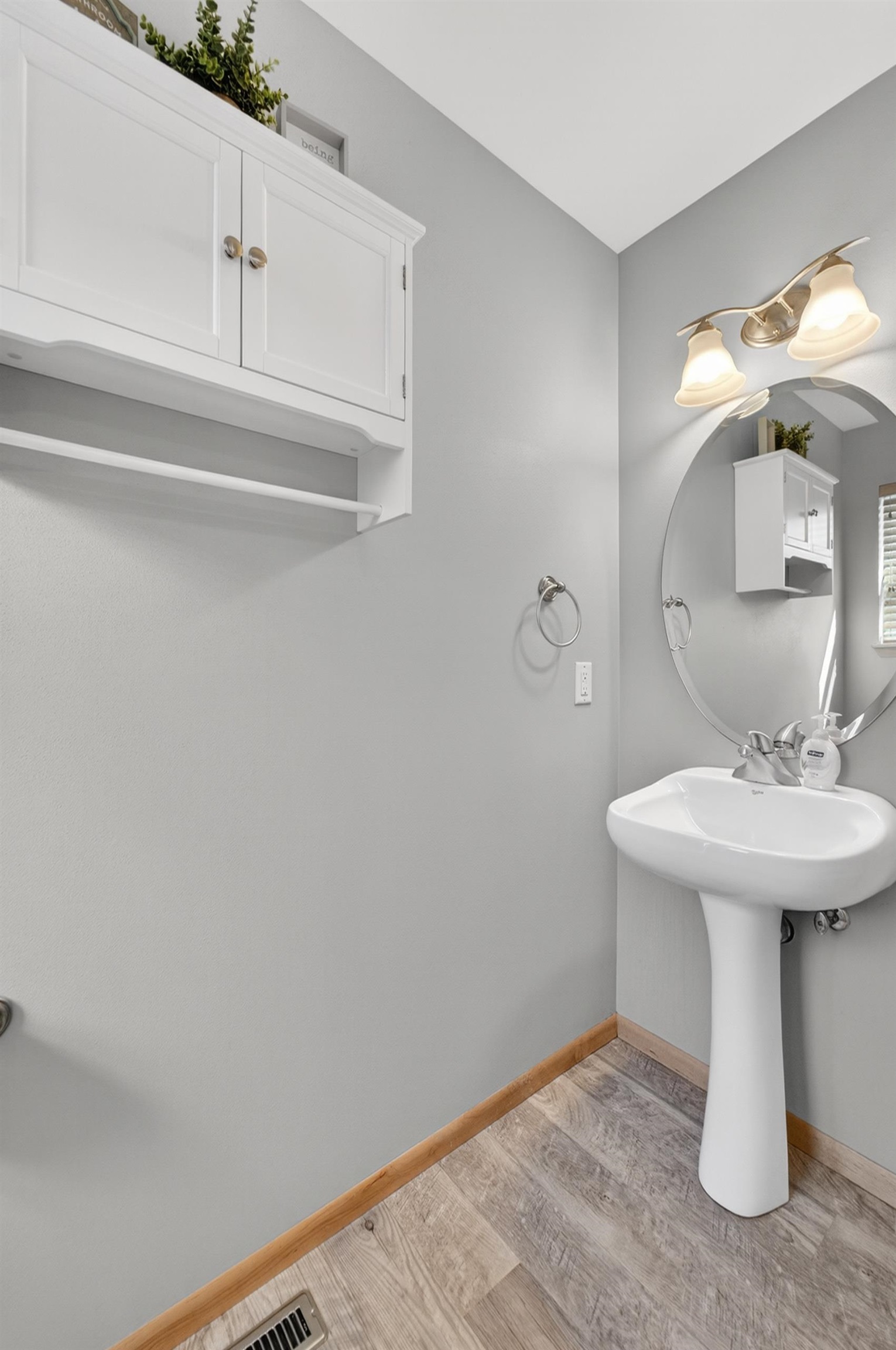 811 Cheshire Castle Way