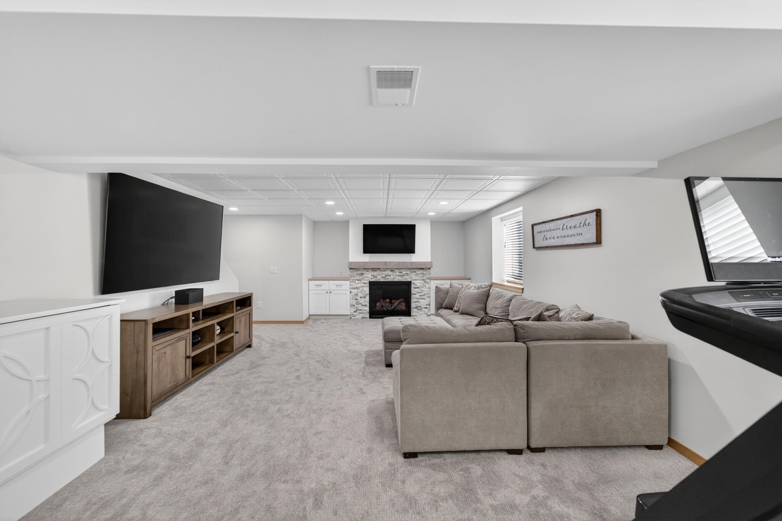 811 Cheshire Castle Way