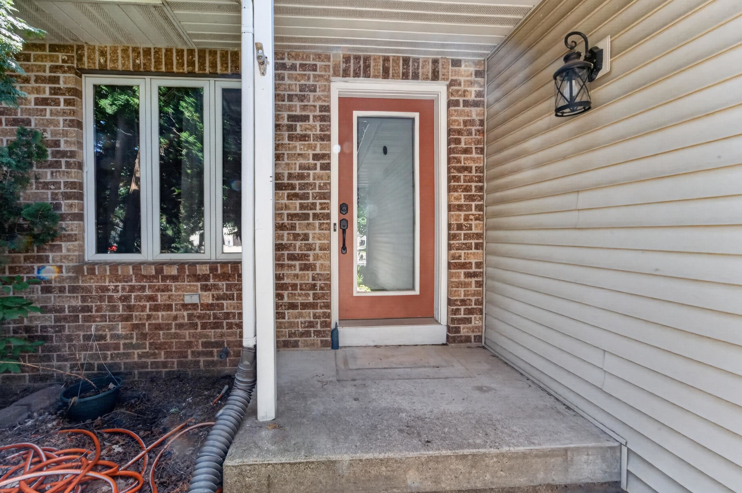 414 Meadow Oak Trail