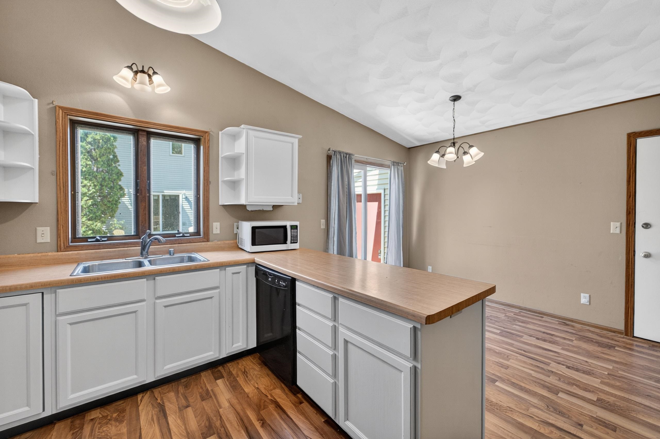 414 Meadow Oak Trail