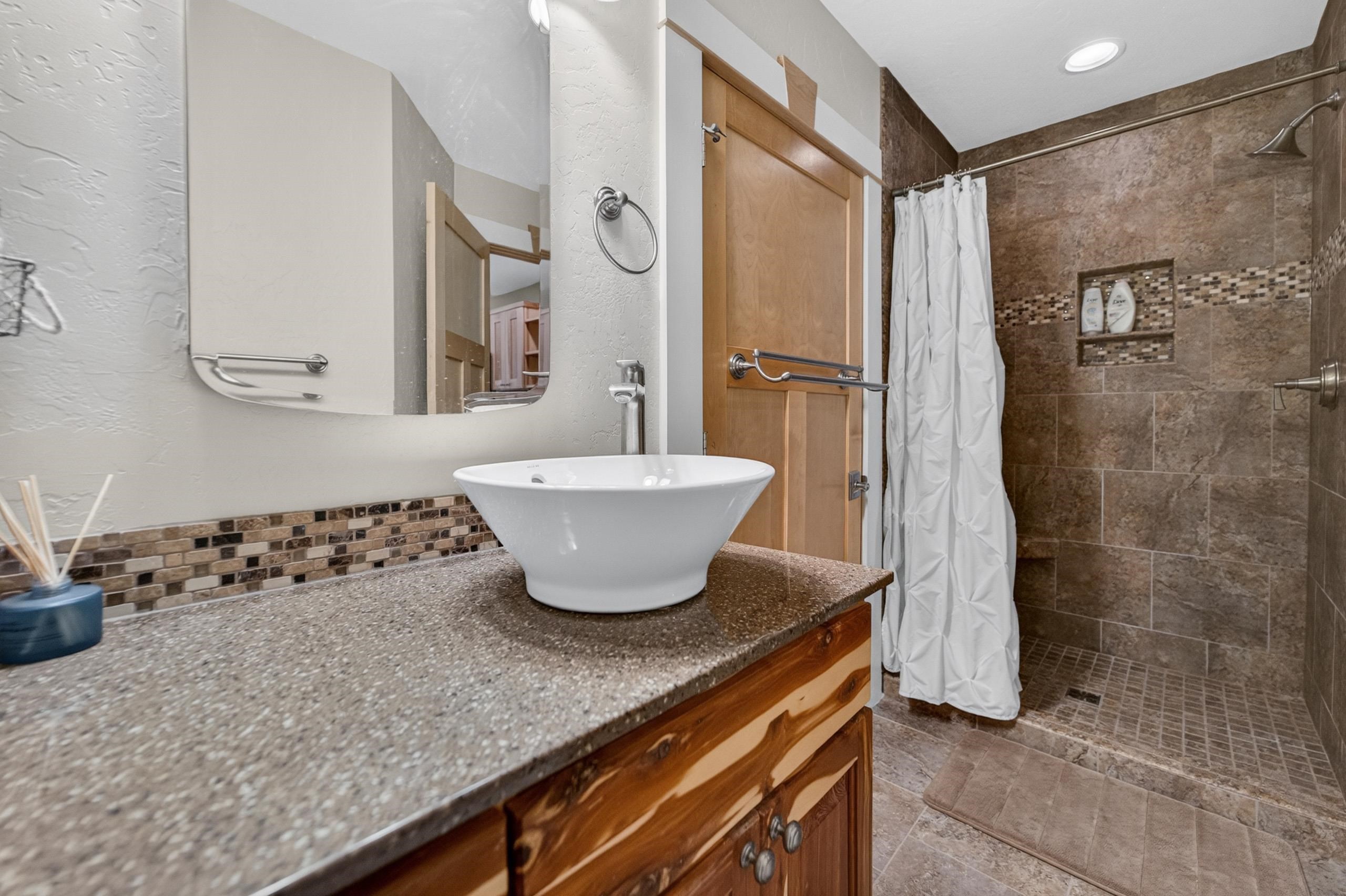 801 Nordic View