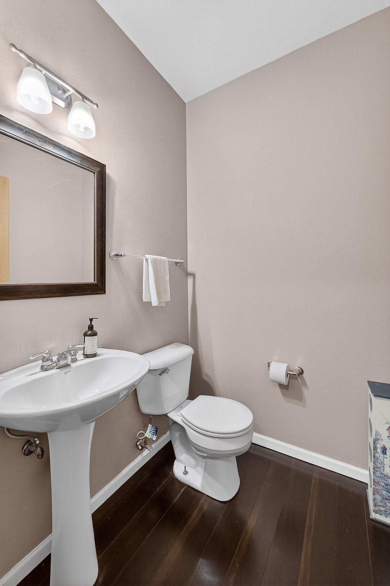 326 E Hill Parkway 10