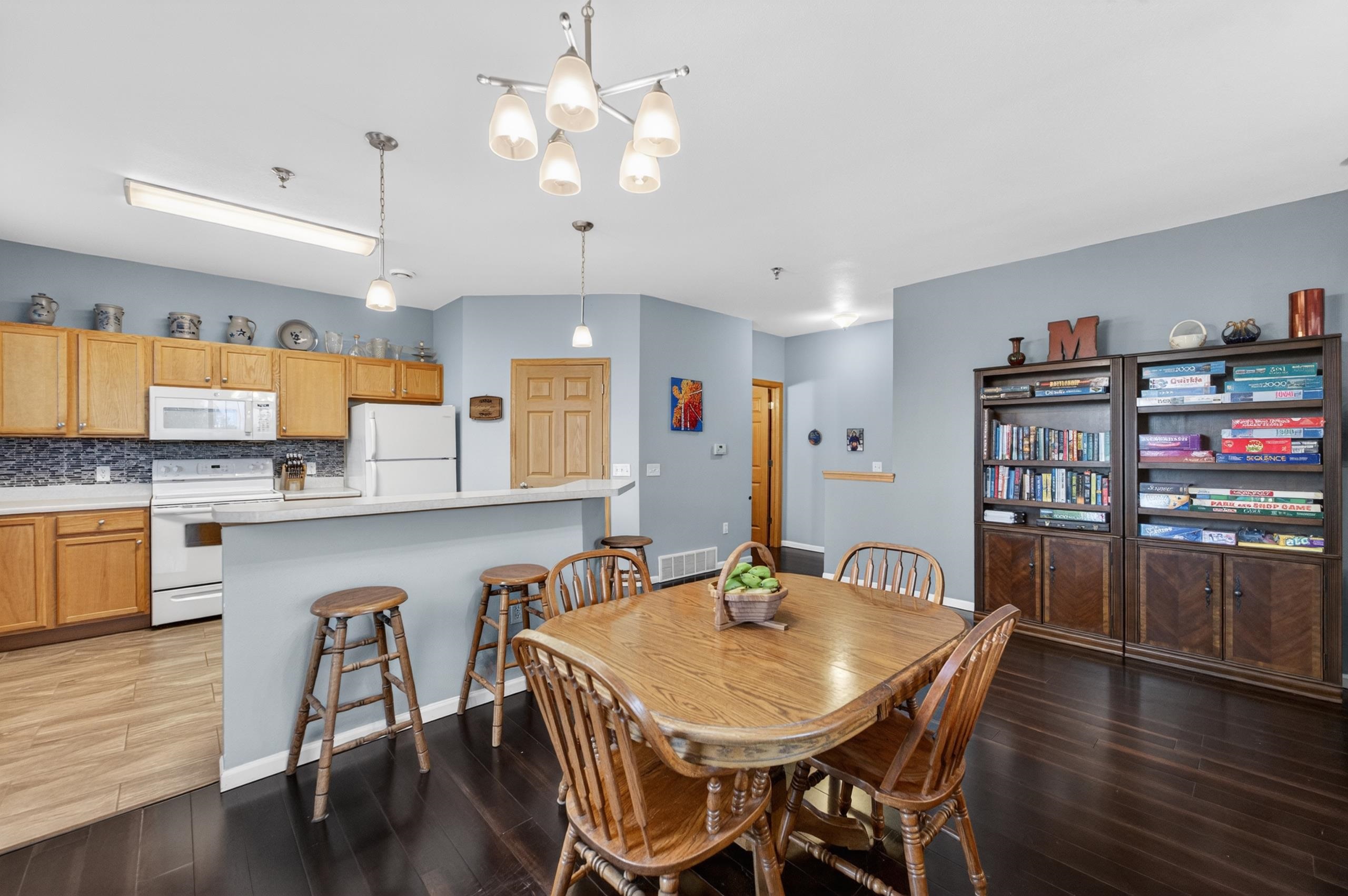 326 E Hill Parkway 10