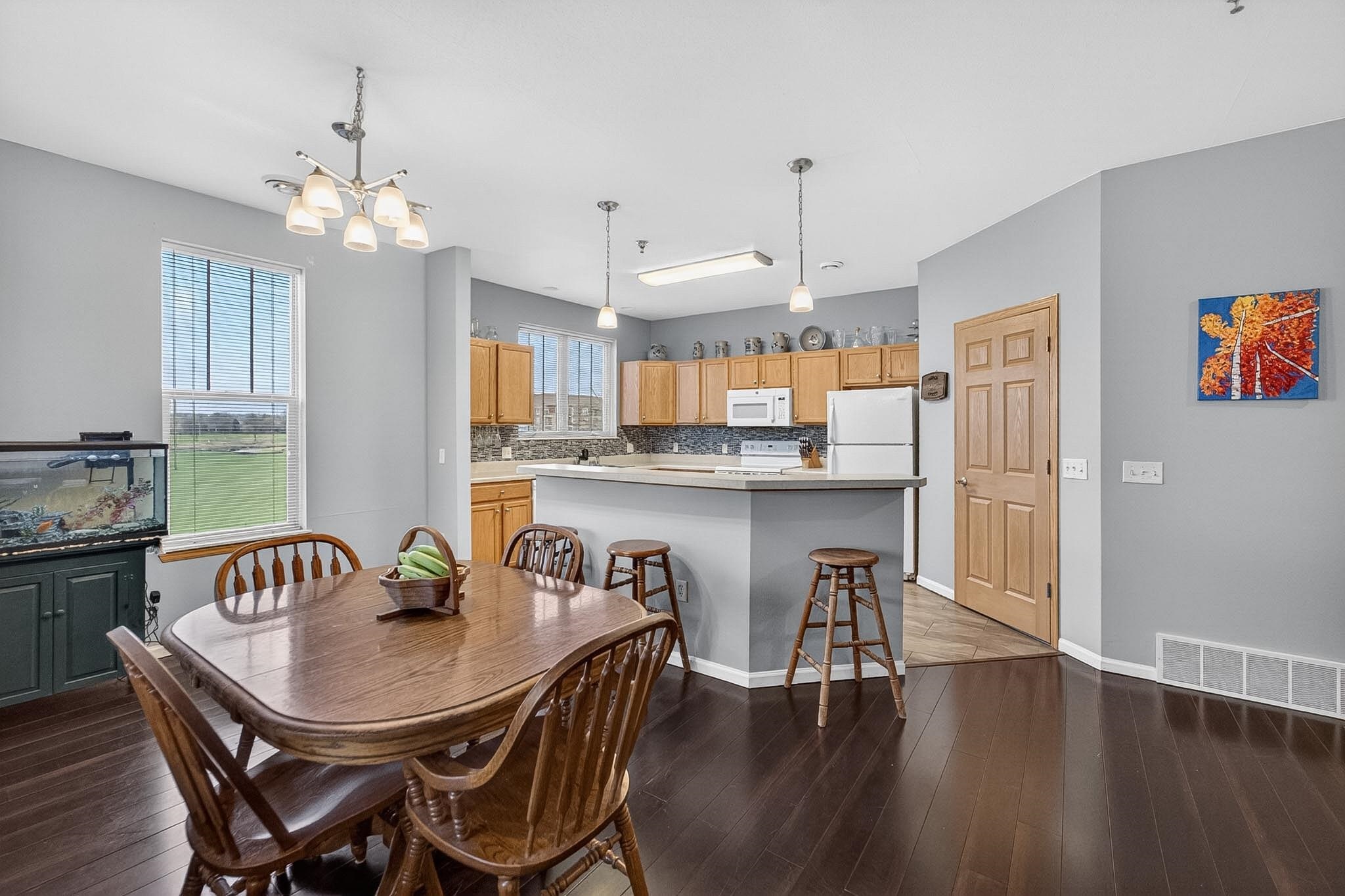 326 E Hill Parkway 10
