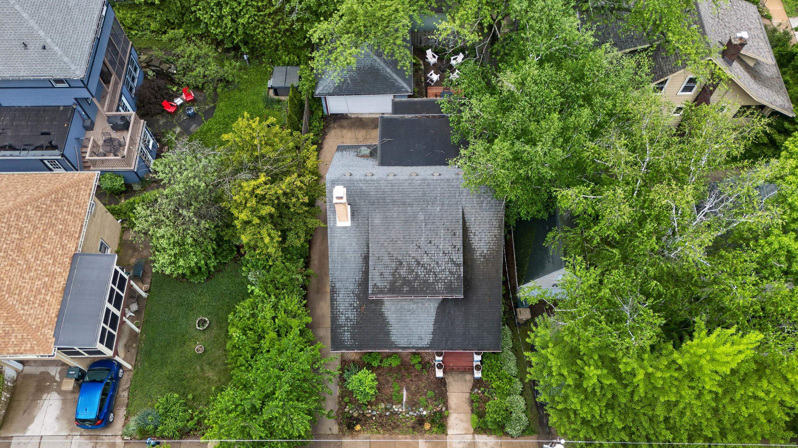 610 Leonard Street