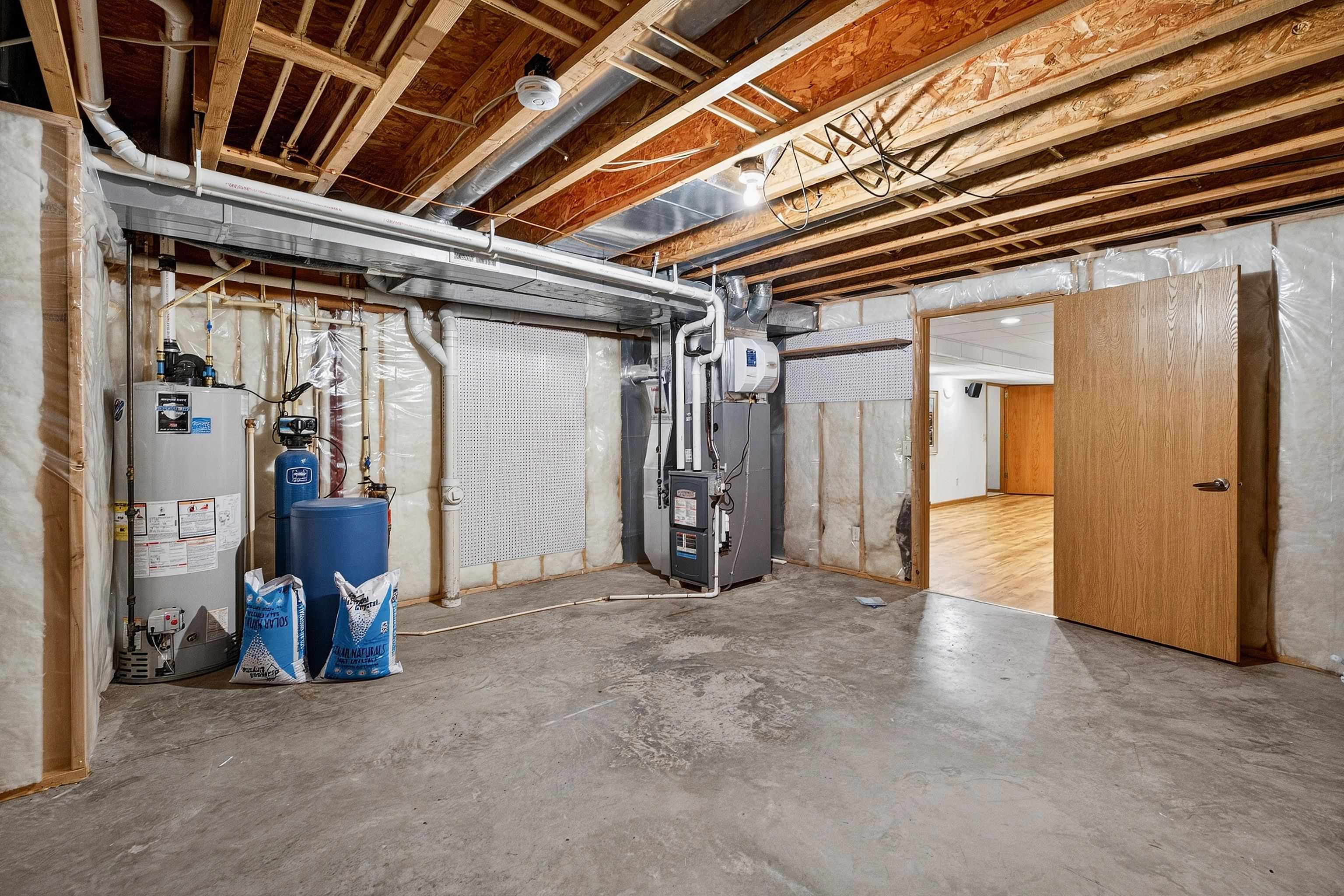 6614 CARLTON Drive