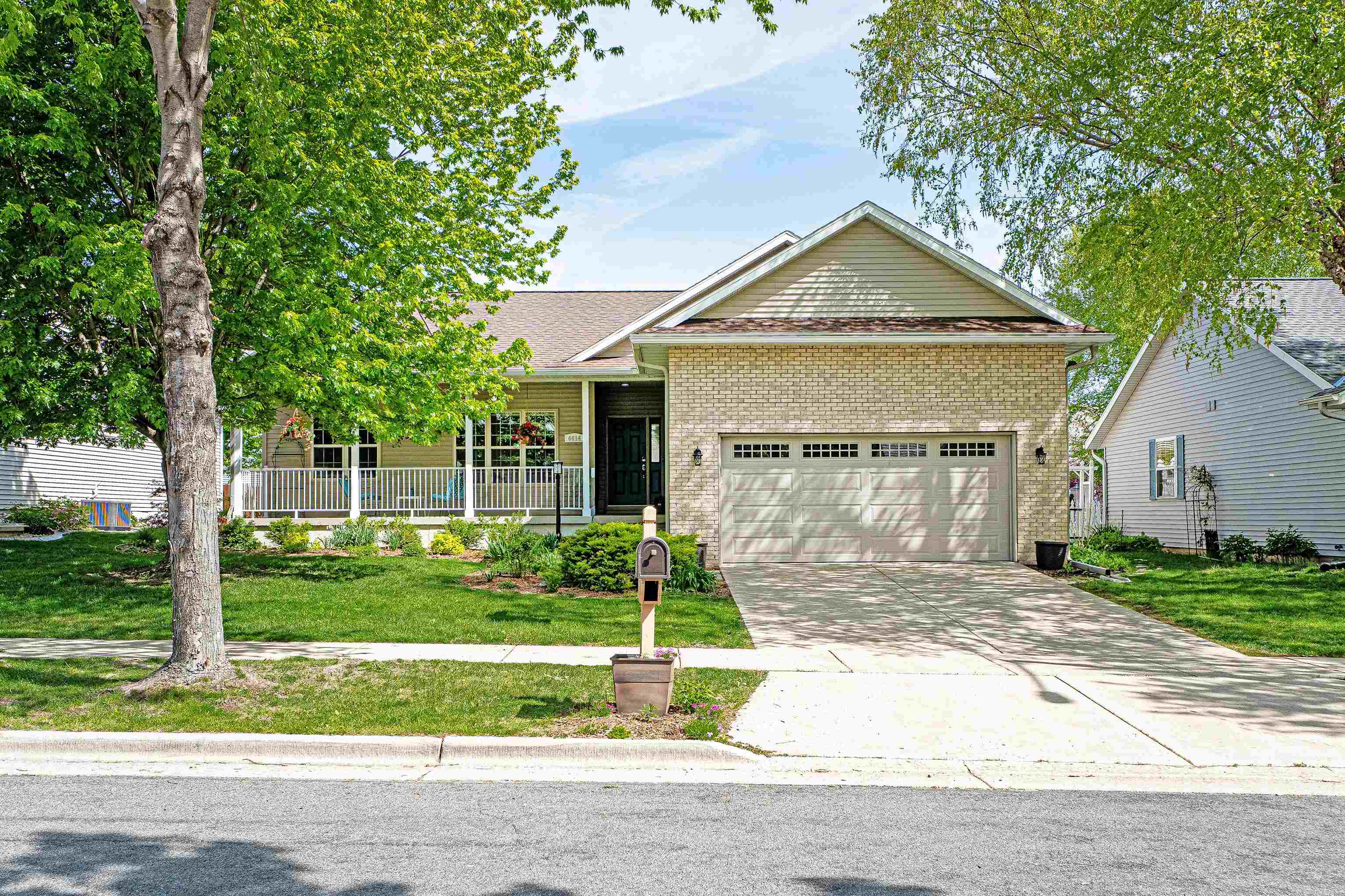 6614 CARLTON Drive