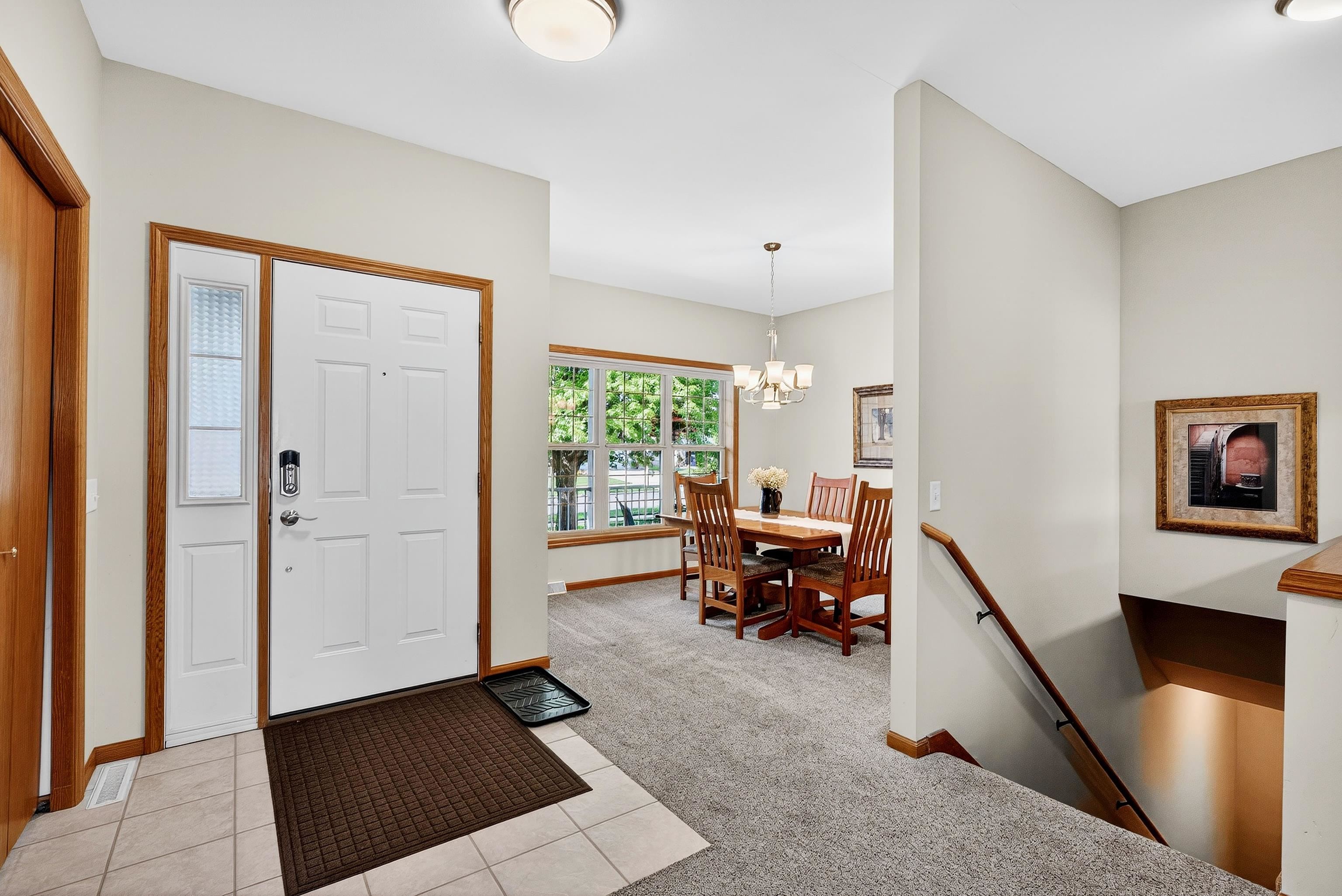 6614 CARLTON Drive