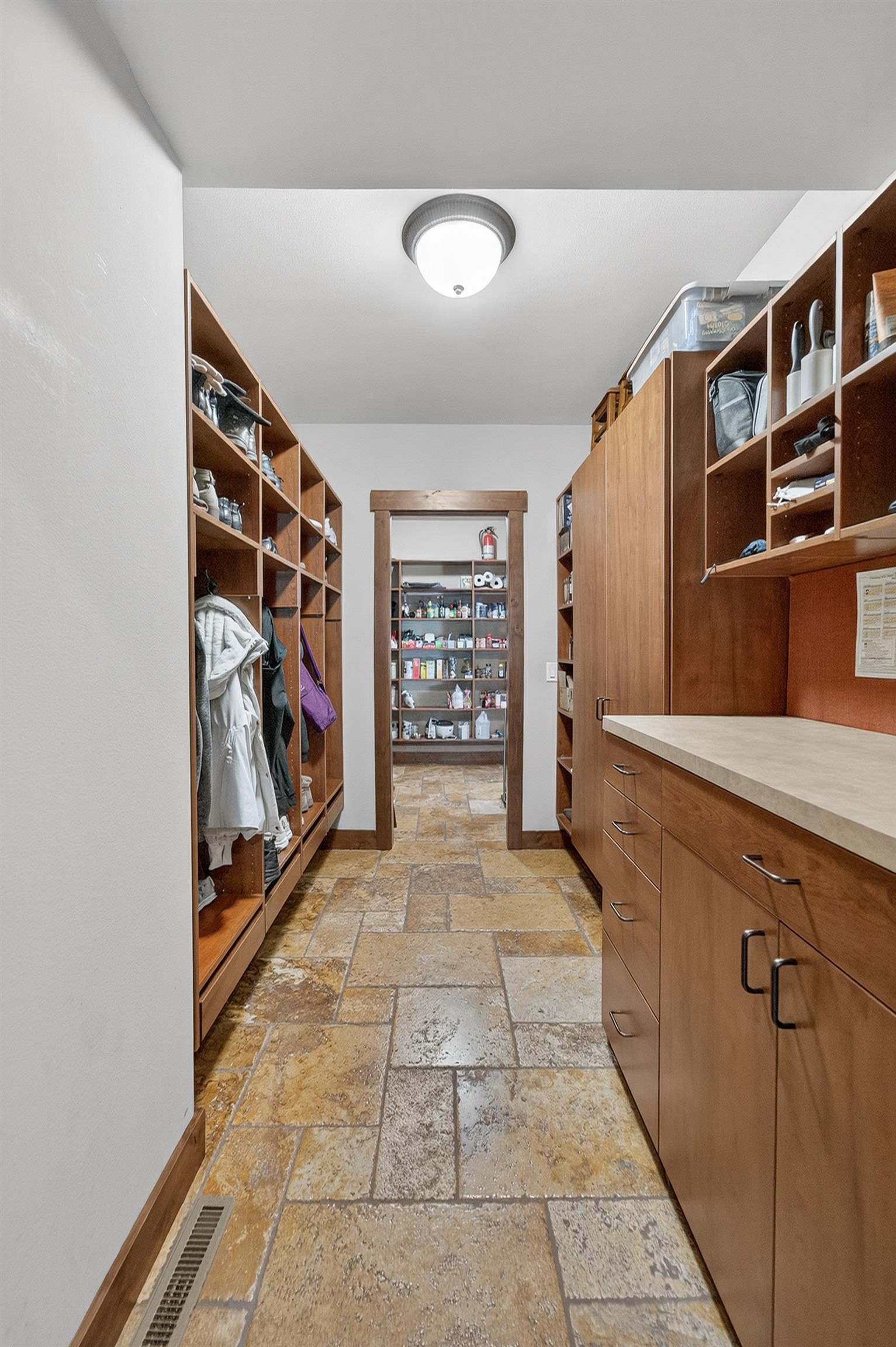 5675 Ashbourne Lane