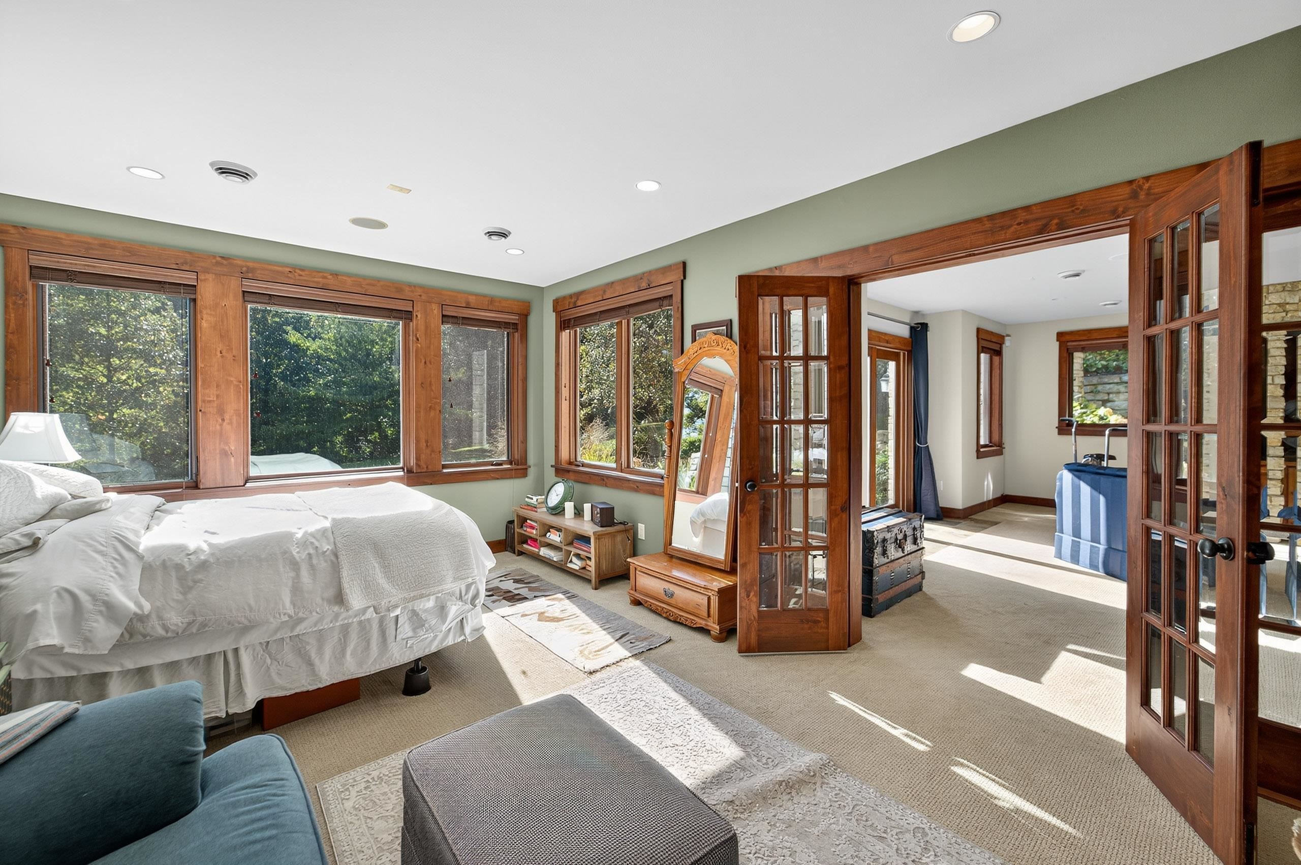 5675 Ashbourne Lane