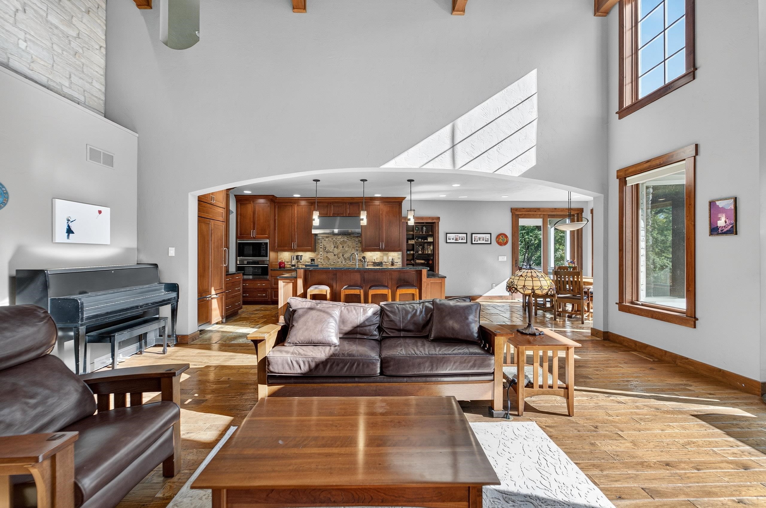 5675 Ashbourne Lane