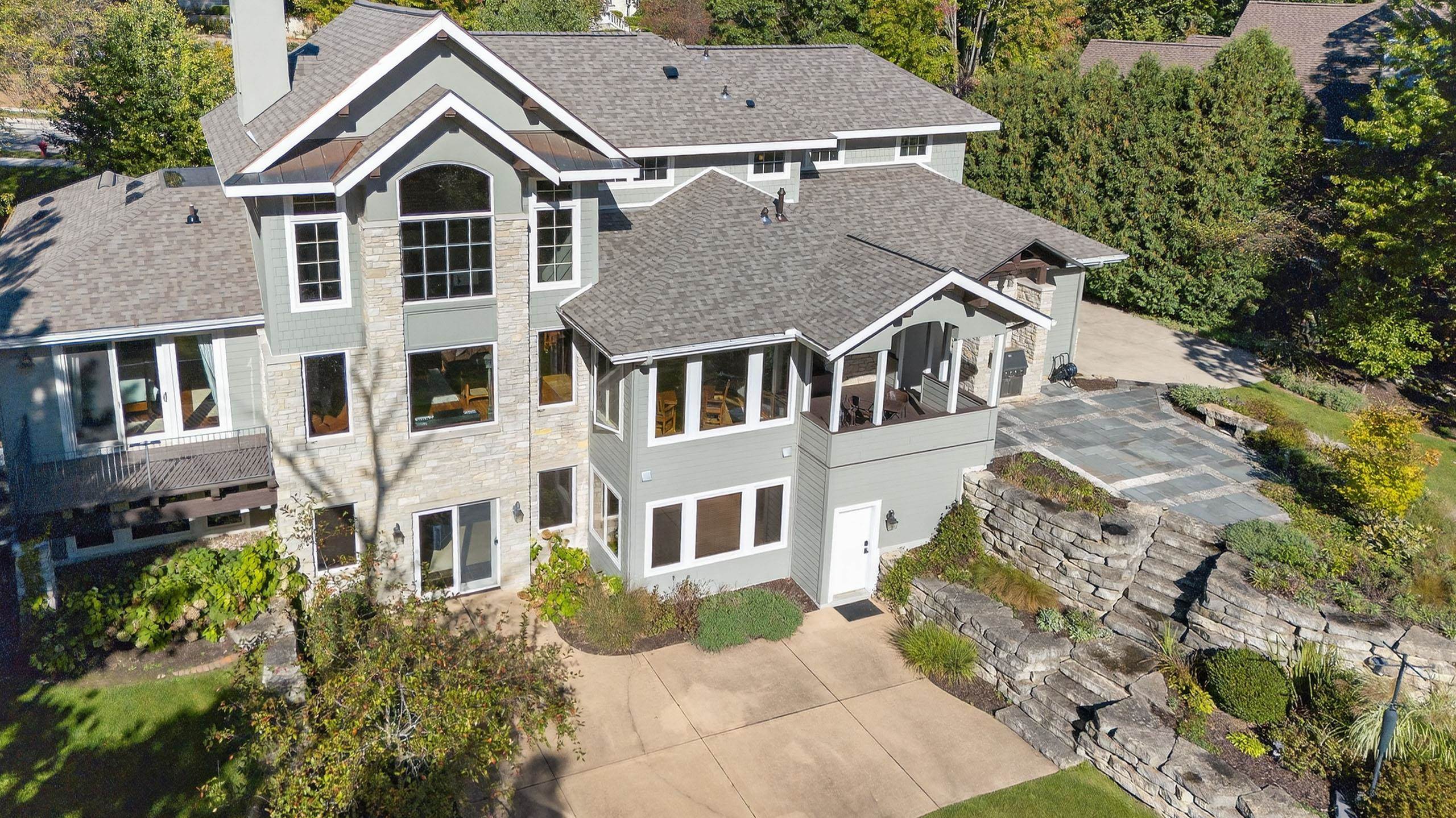 5675 Ashbourne Lane