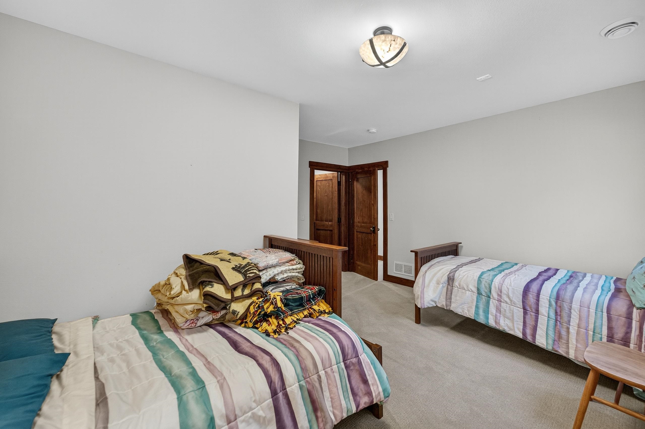 5675 Ashbourne Lane