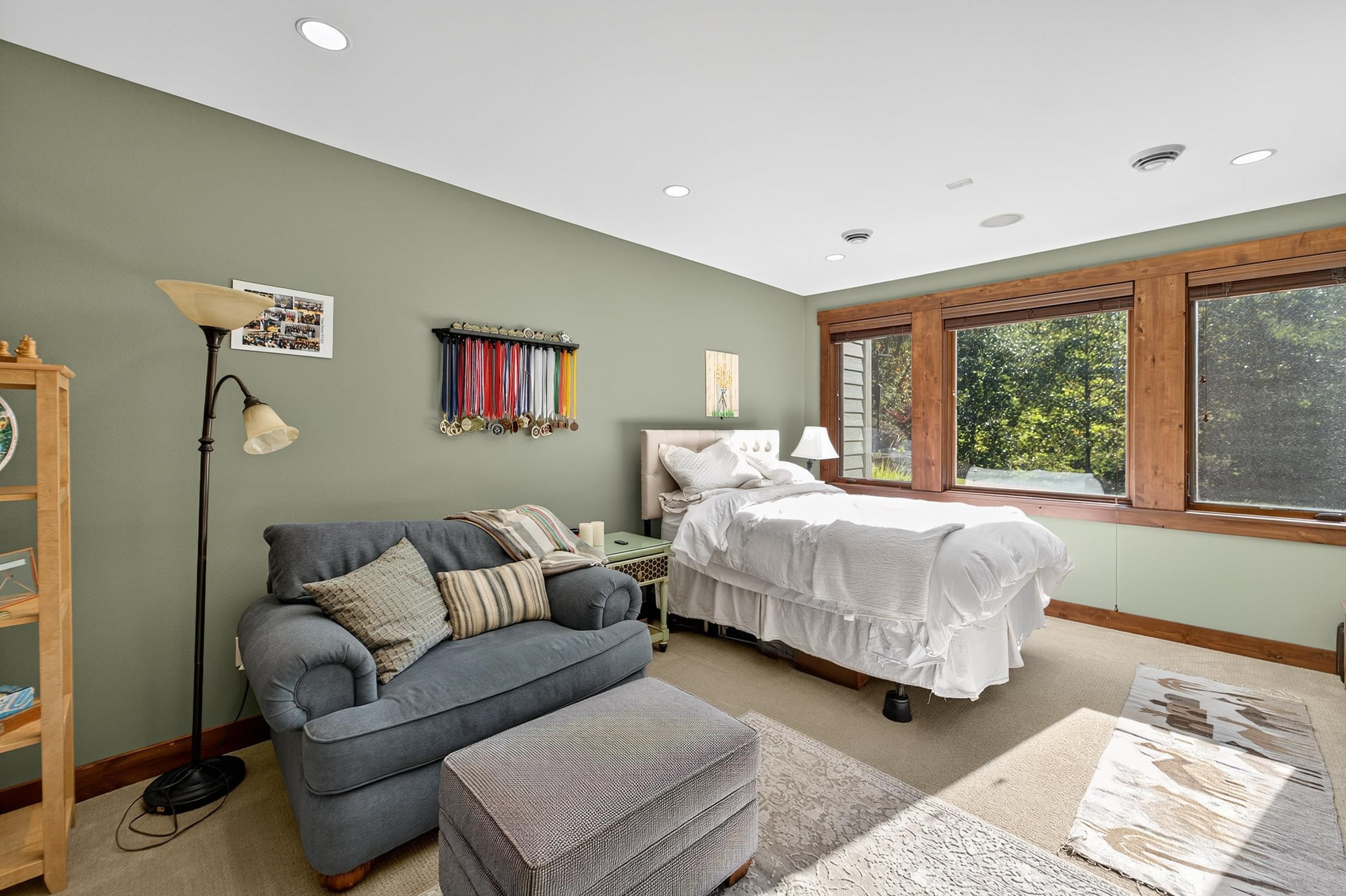 5675 Ashbourne Lane