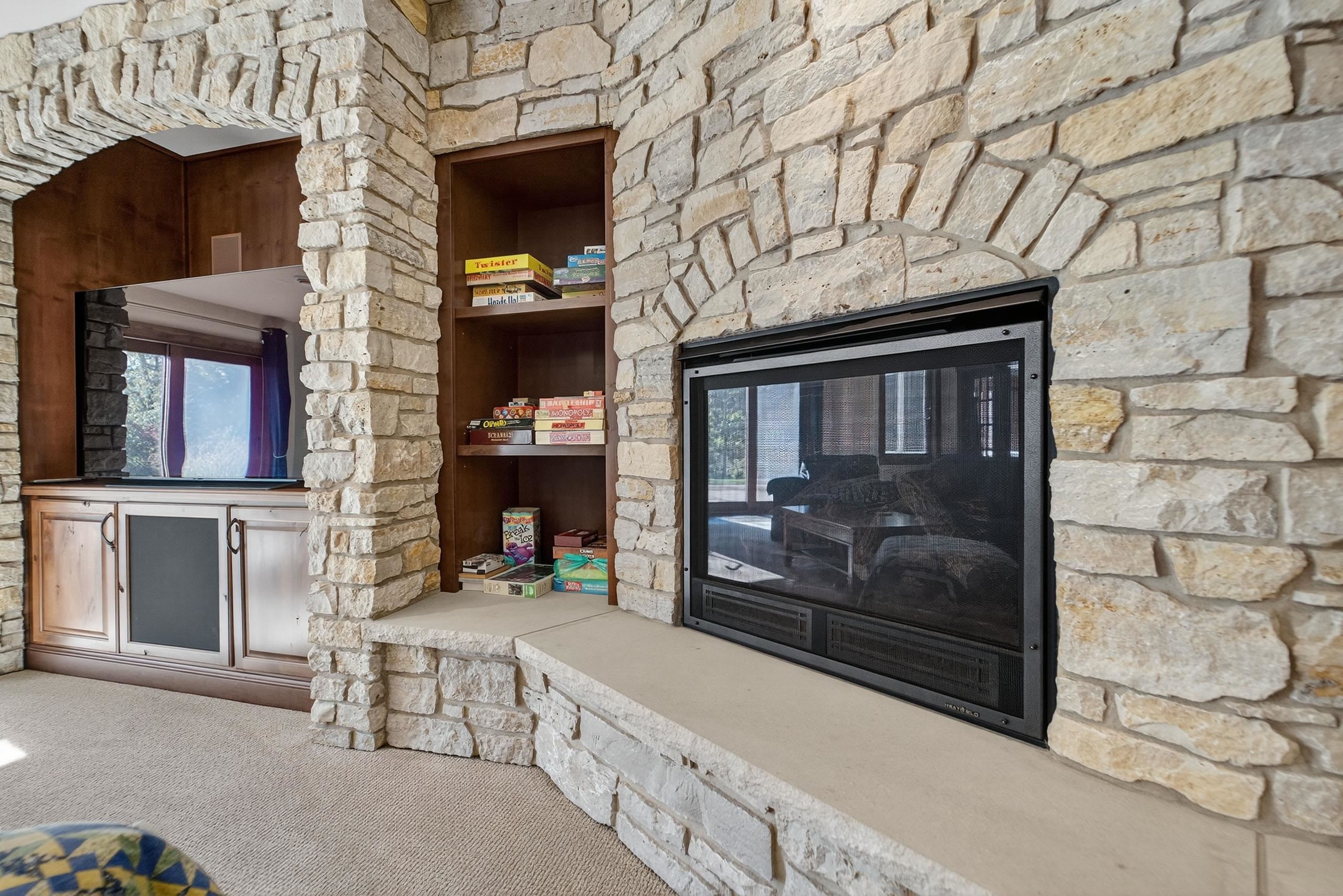 5675 Ashbourne Lane
