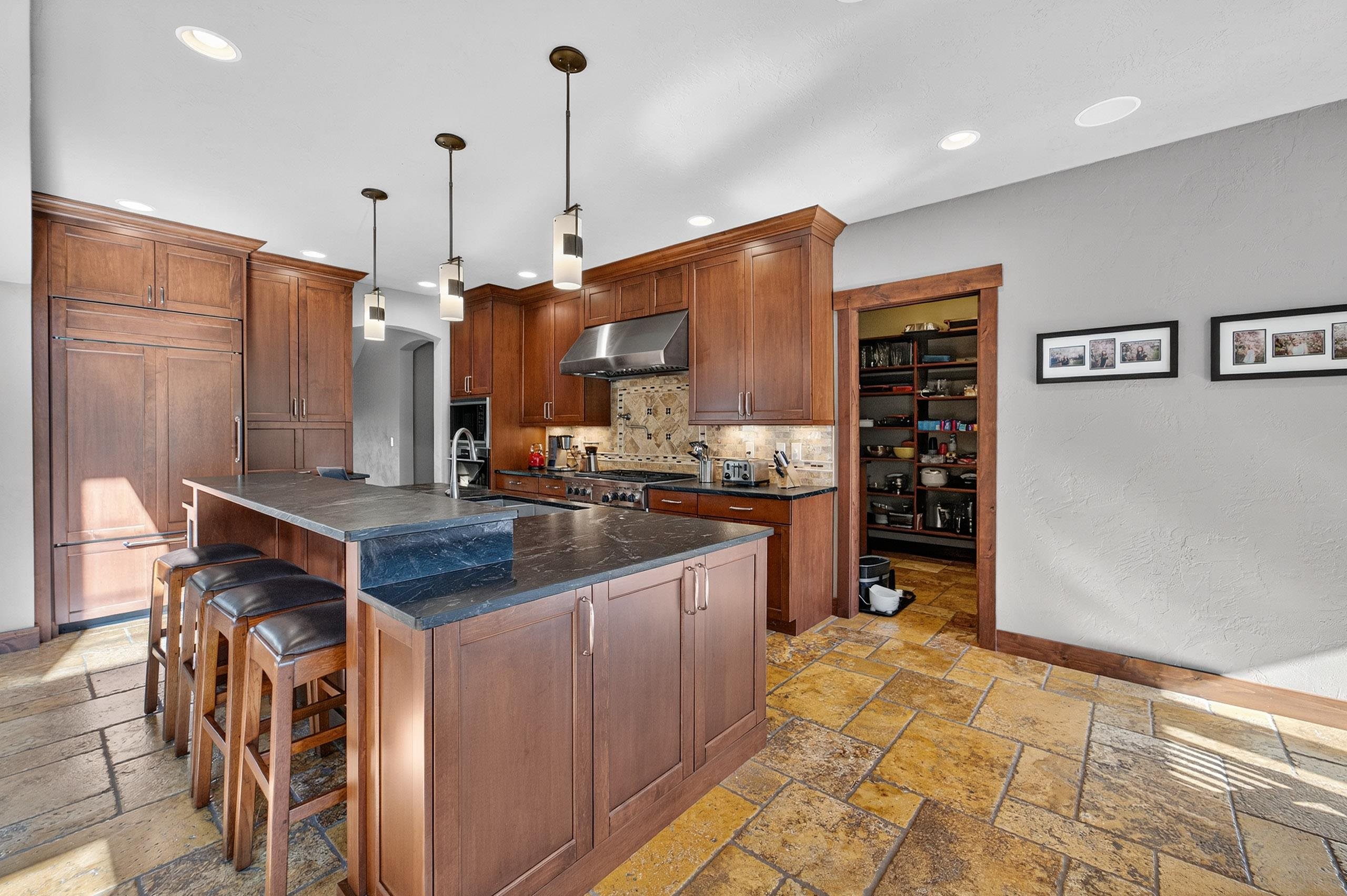5675 Ashbourne Lane
