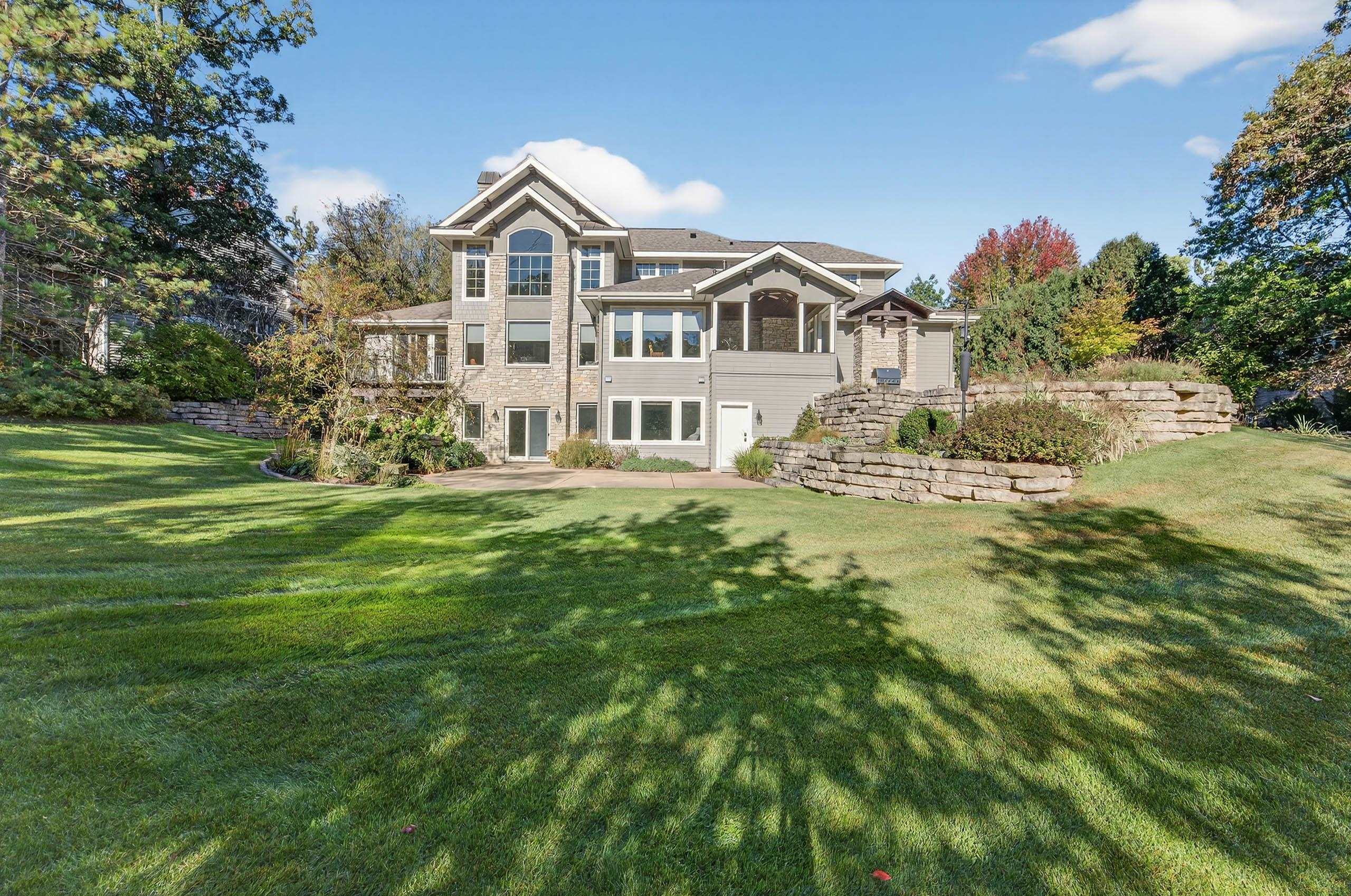 5675 Ashbourne Lane