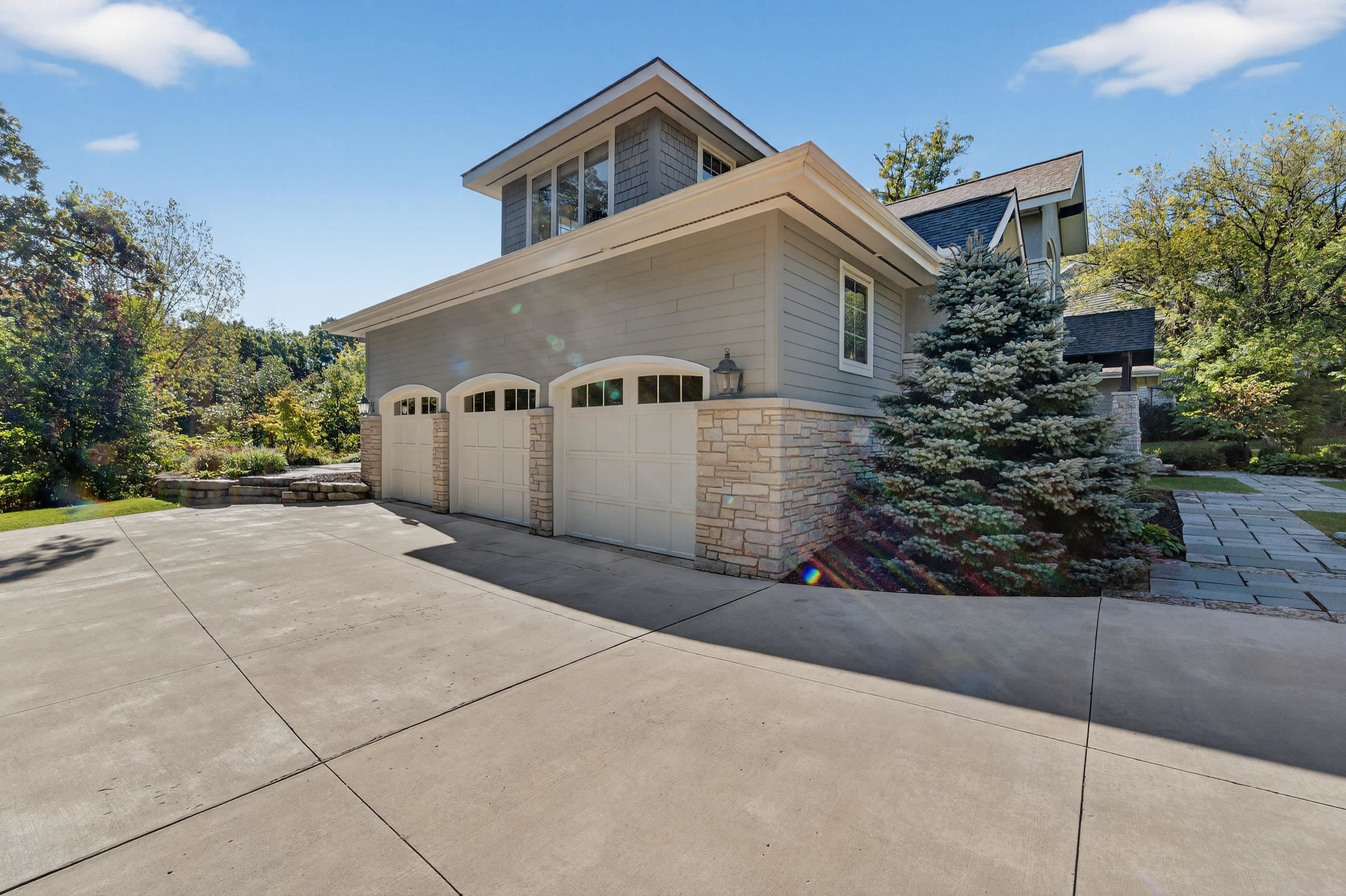 5675 Ashbourne Lane