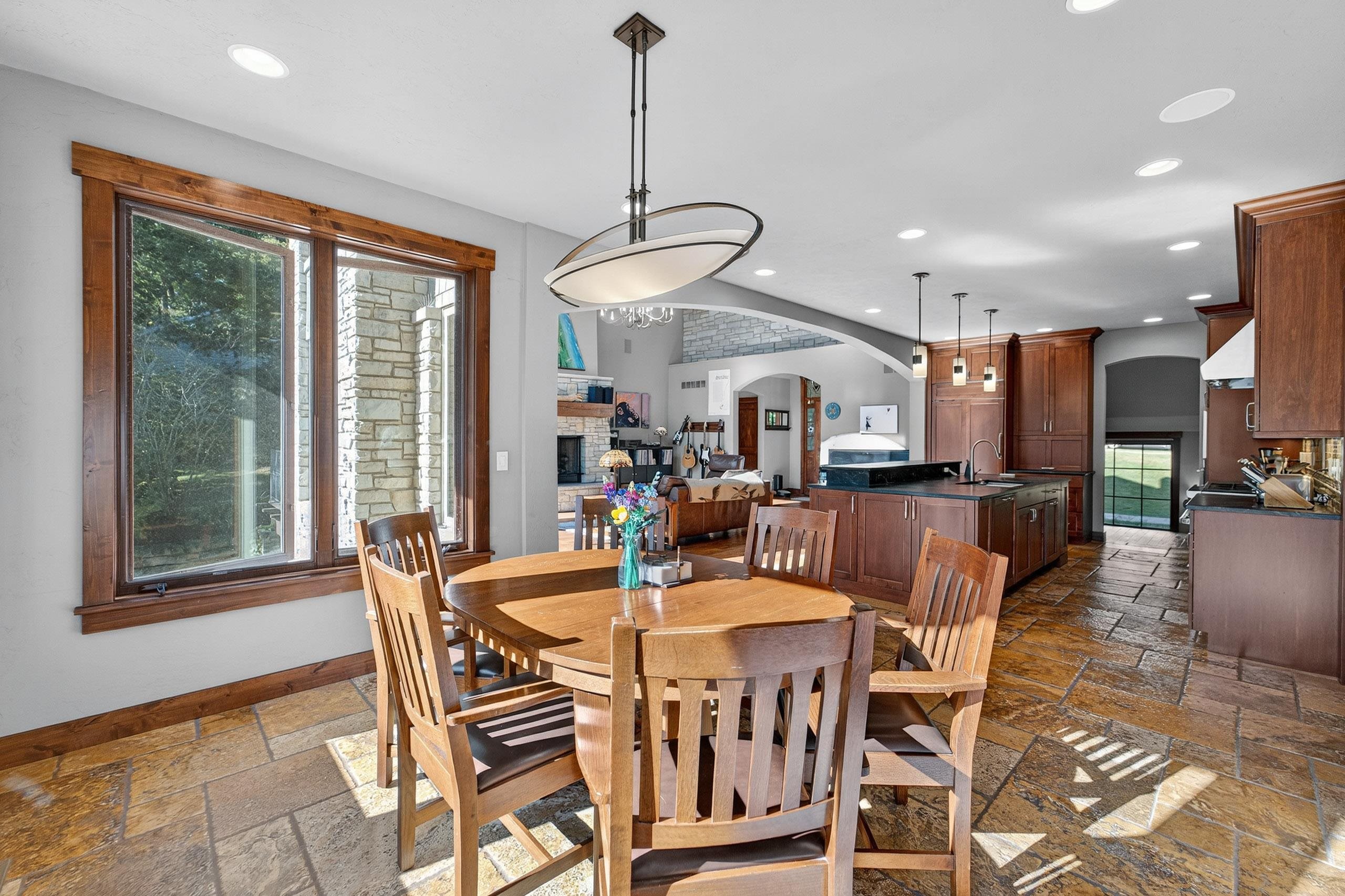 5675 Ashbourne Lane