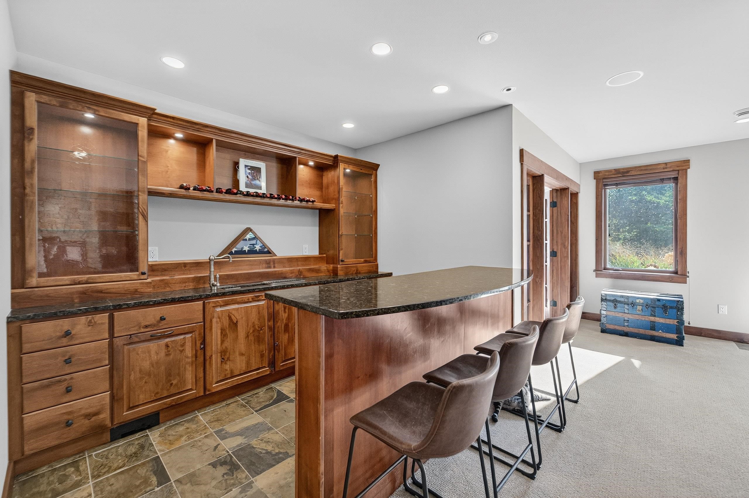 5675 Ashbourne Lane