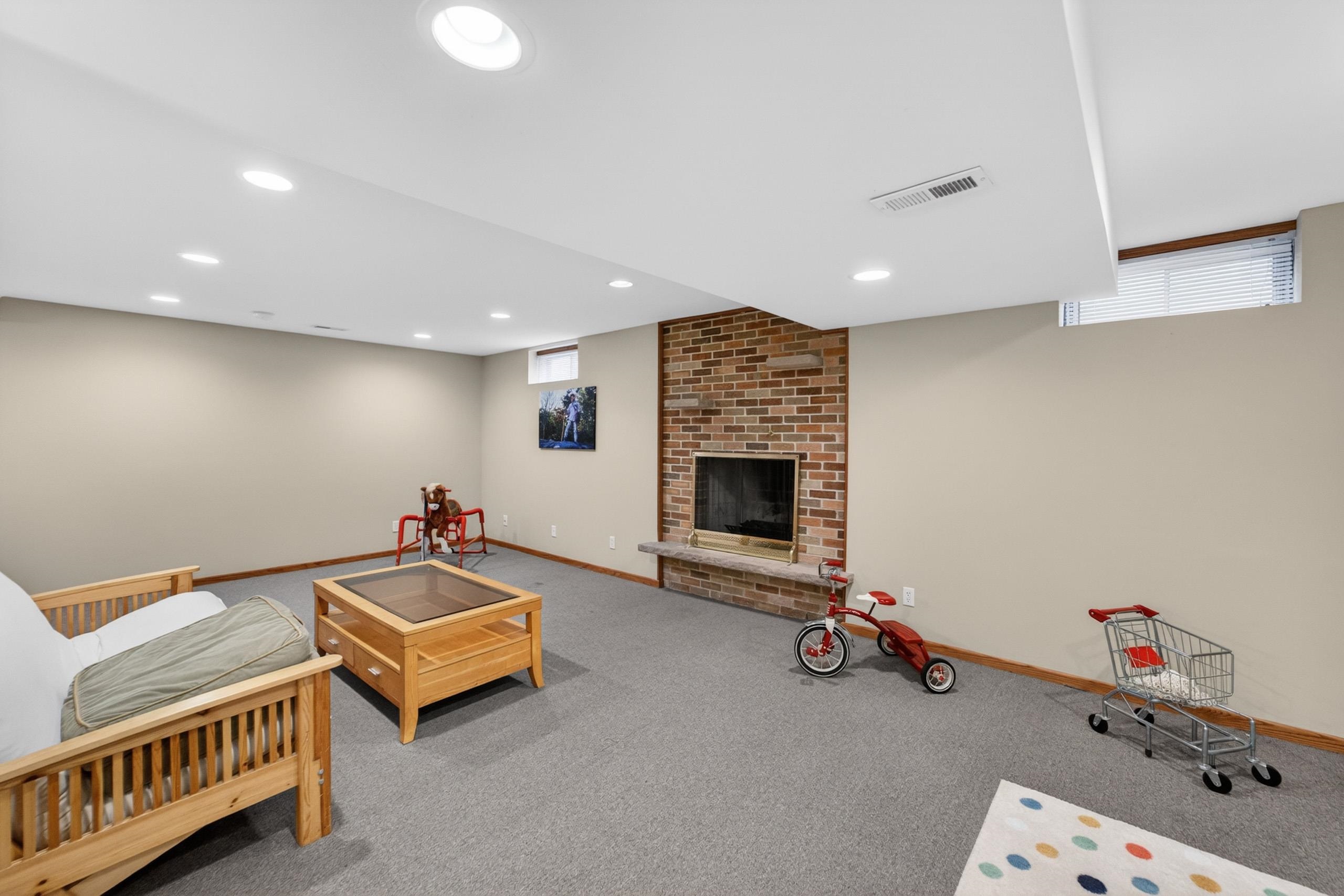 2110 Sheridan Drive