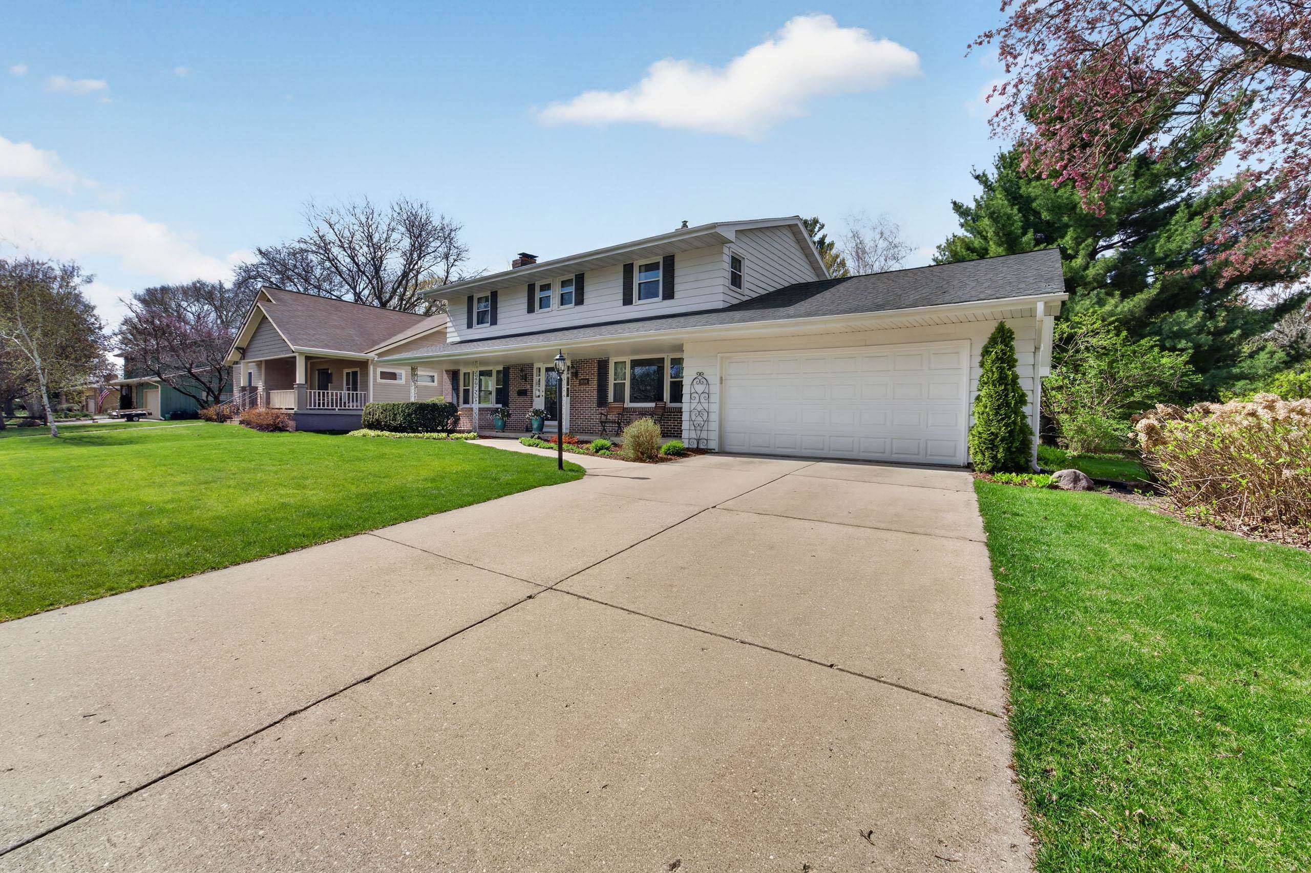 2110 Sheridan Drive