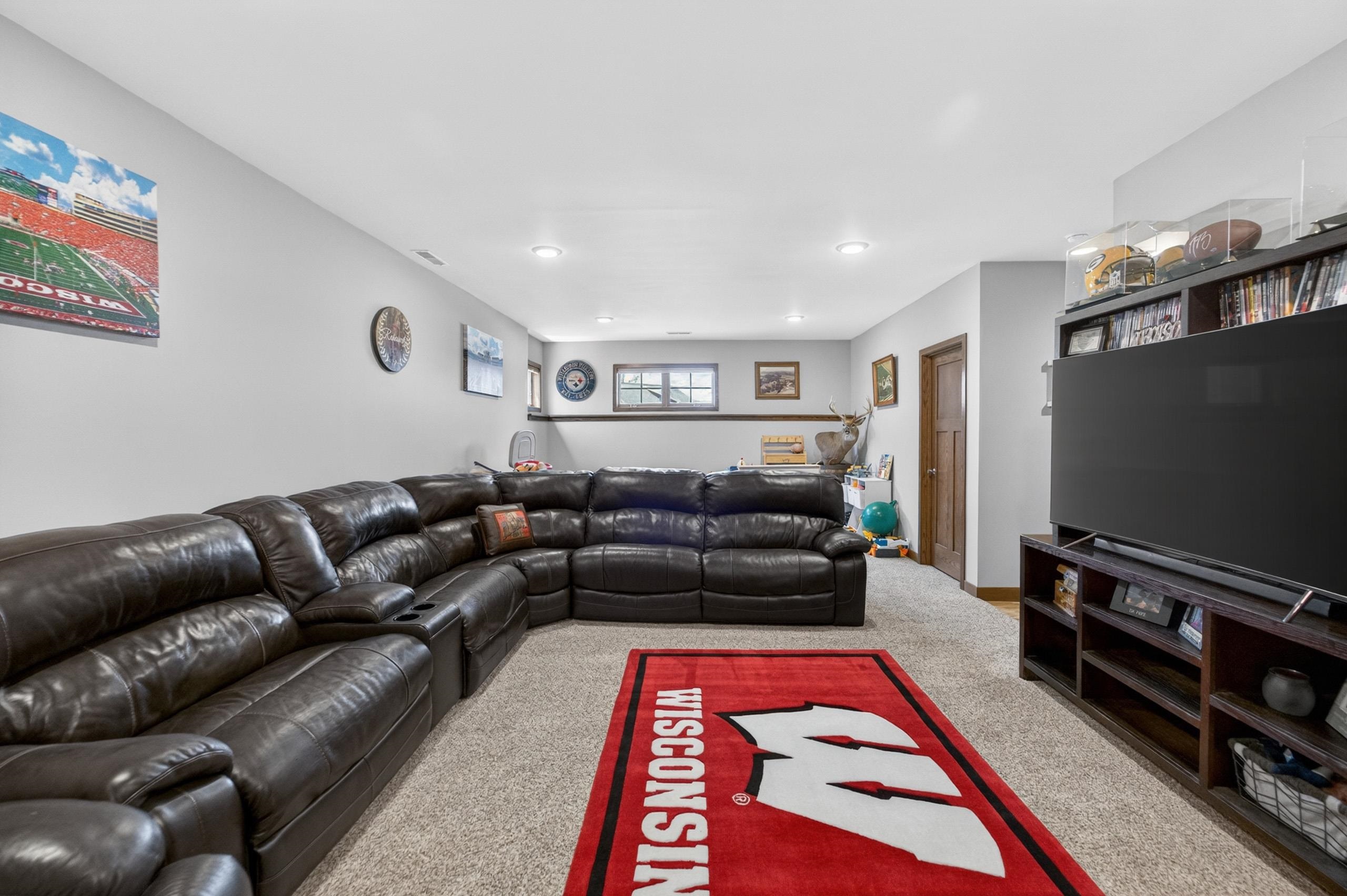 111 Savannah Circle