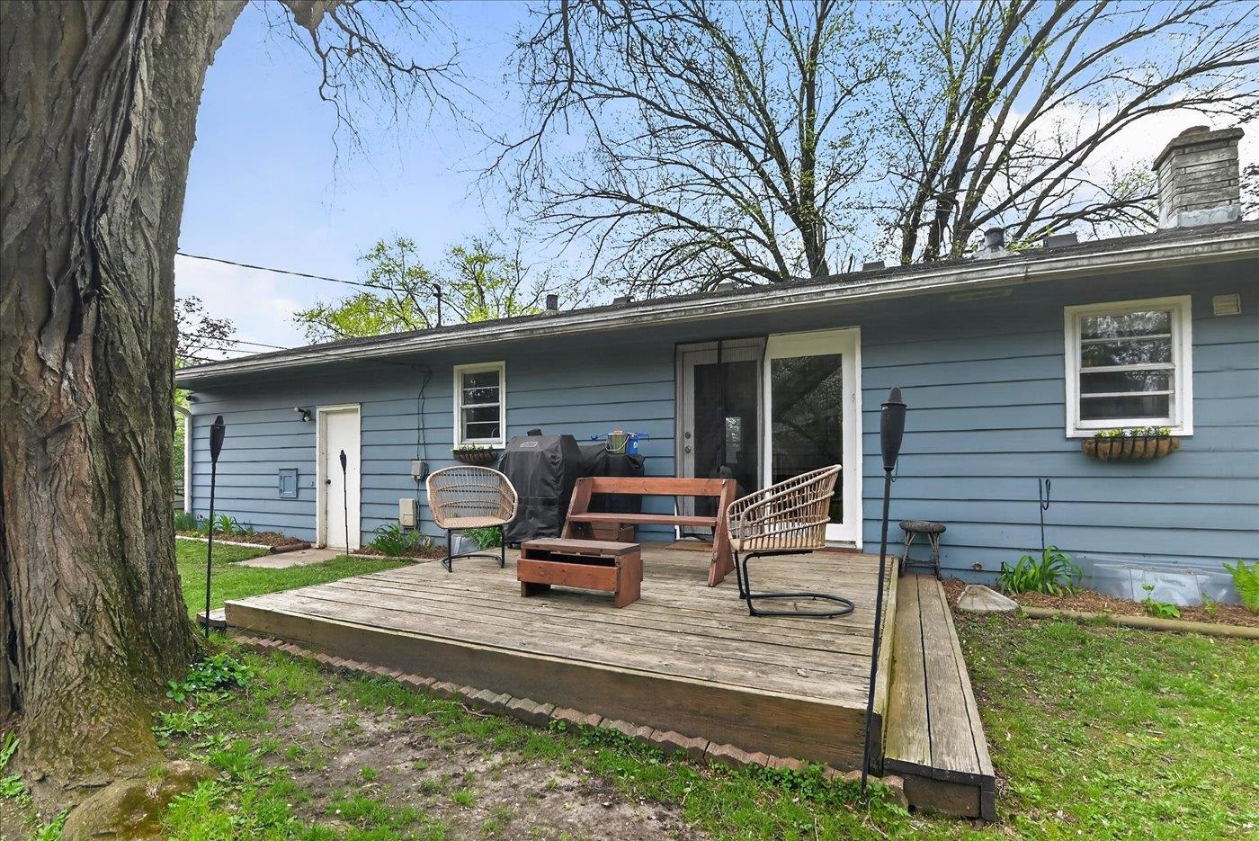 2101 Leland Drive