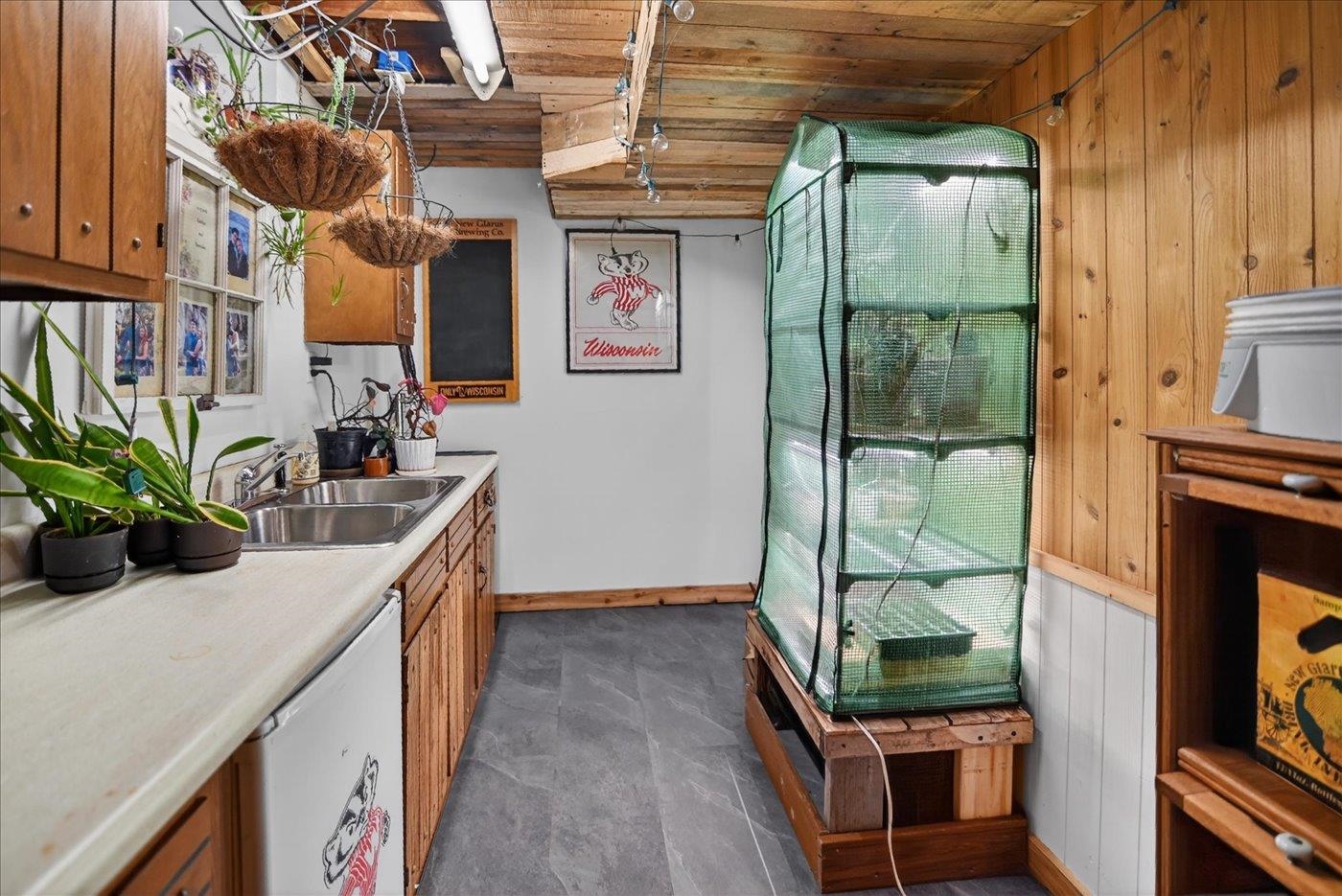 2101 Leland Drive
