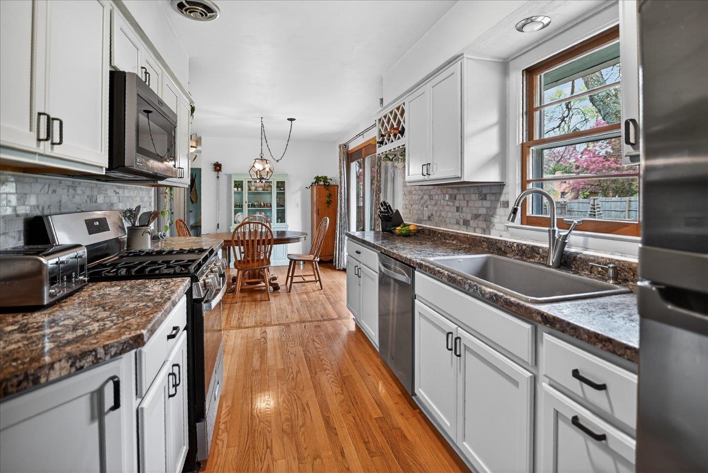 2101 Leland Drive