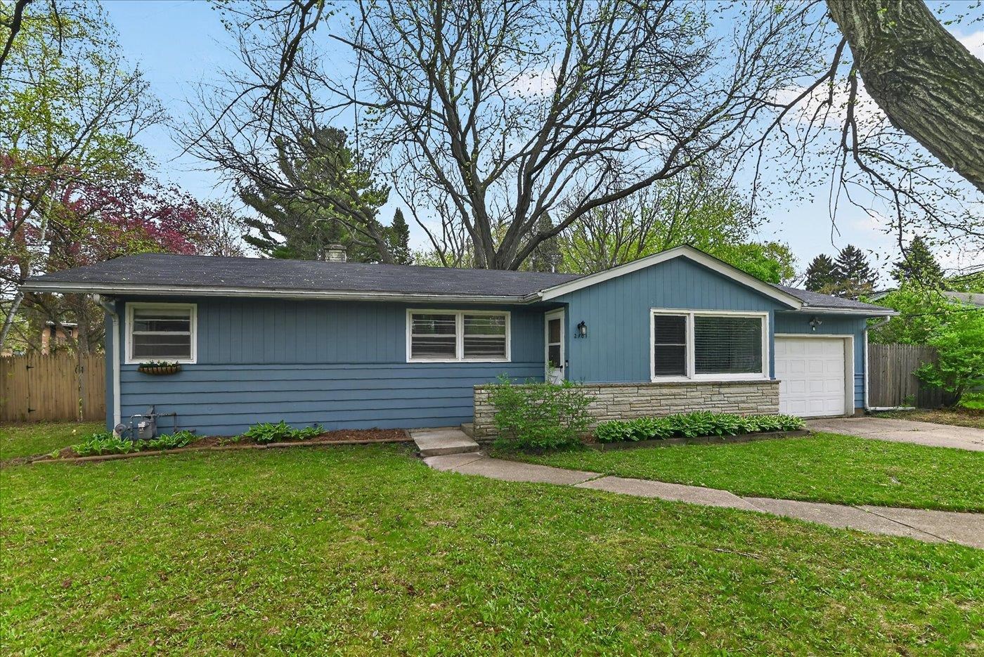 2101 Leland Drive