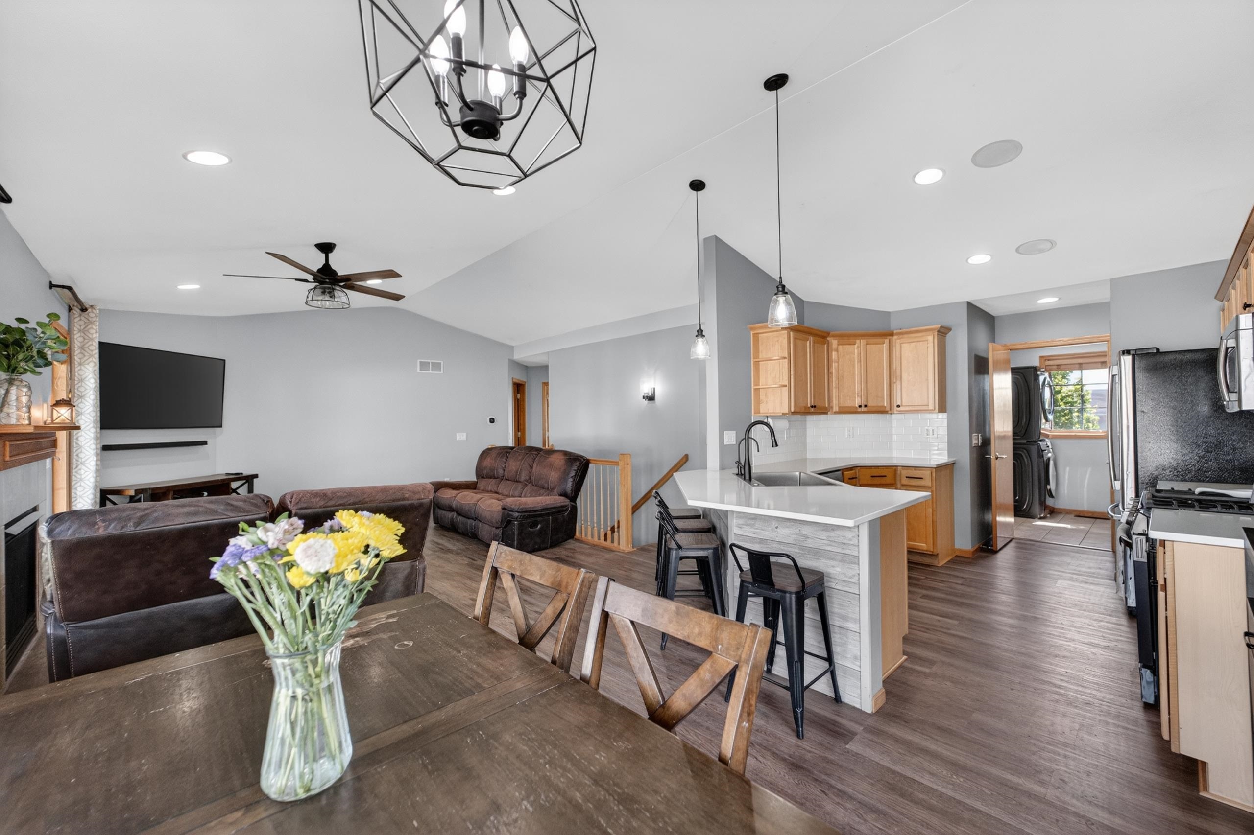 1216 Temple Drive