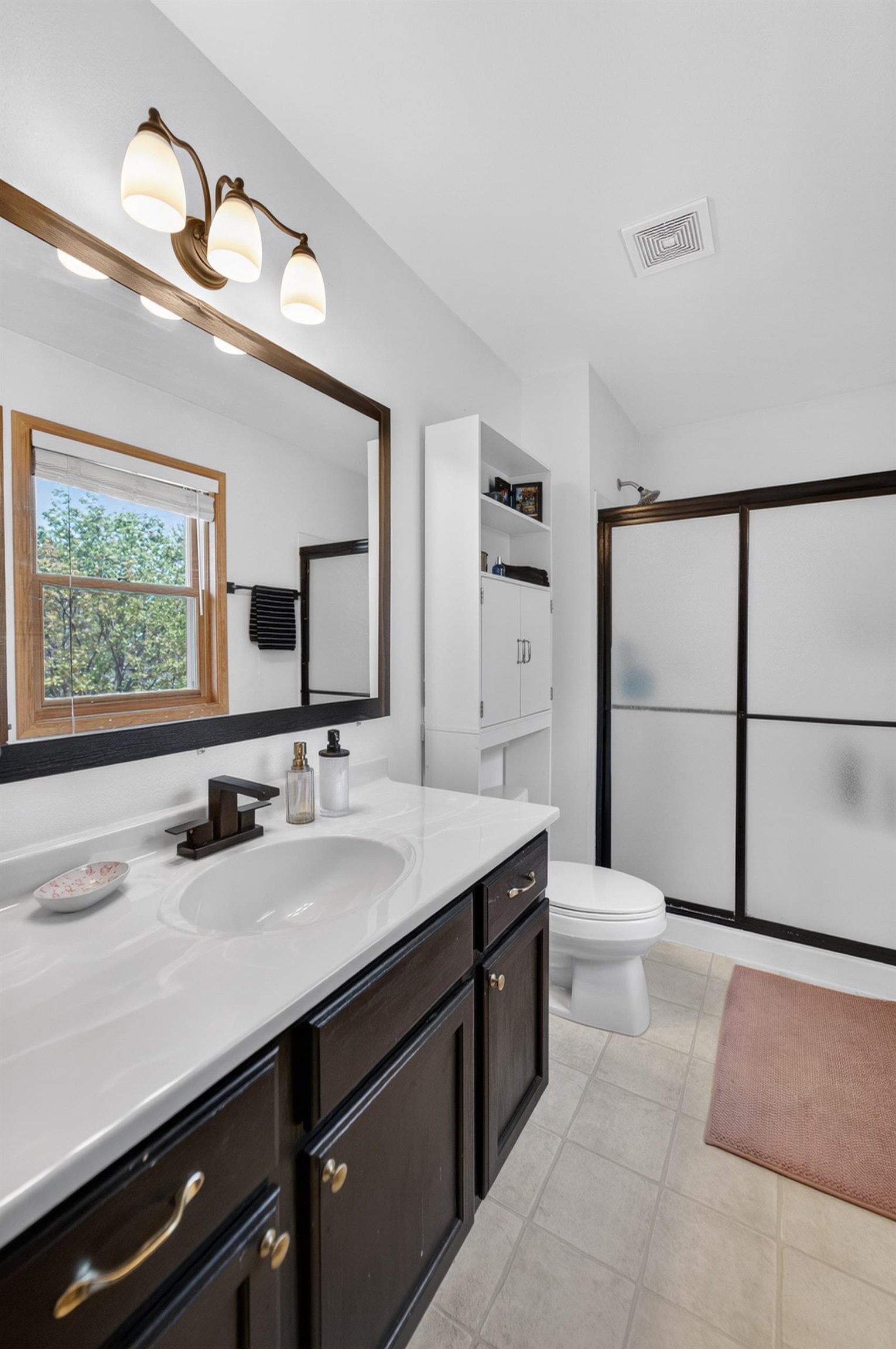 2877 Larkspur Lane